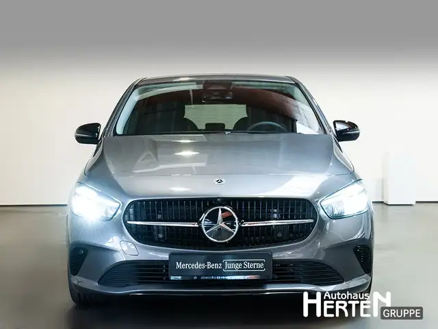 Mercedes-Benz B-Class view 2