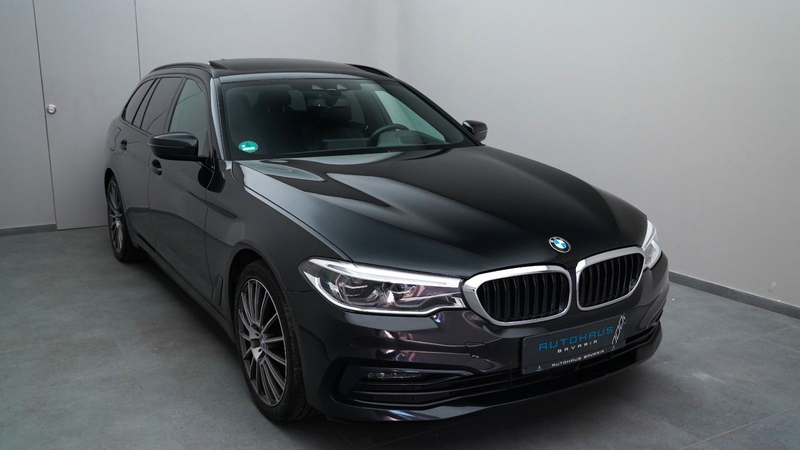 BMW 540 i Touring xDrive Sport Line*AHK*PANO*HUD*ACC* — photo 4