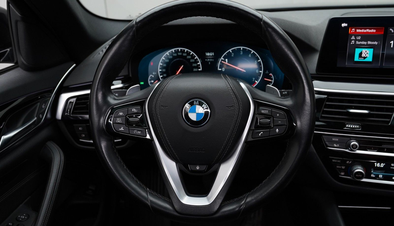 BMW 540 i Touring xDrive Sport Line*AHK*PANO*HUD*ACC* — photo 10
