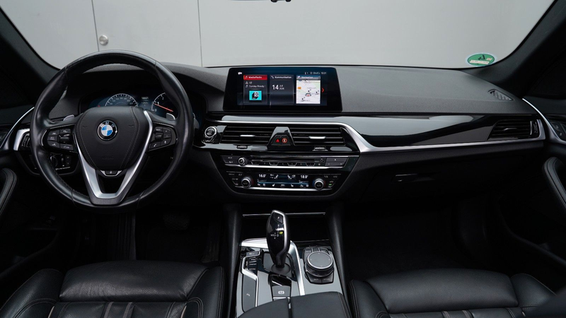 BMW 540 i Touring xDrive Sport Line*AHK*PANO*HUD*ACC* — photo 9