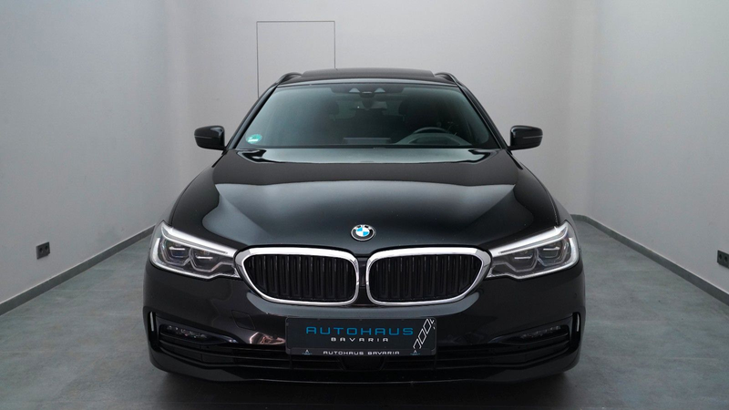 BMW 540 i Touring xDrive Sport Line*AHK*PANO*HUD*ACC* — photo 3