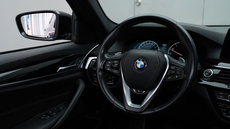 BMW 540 i Touring xDrive Sport Line*AHK*PANO*HUD*ACC* — photo 14
