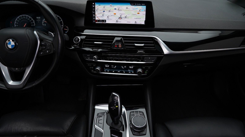 BMW 540 i Touring xDrive Sport Line*AHK*PANO*HUD*ACC* — photo 15
