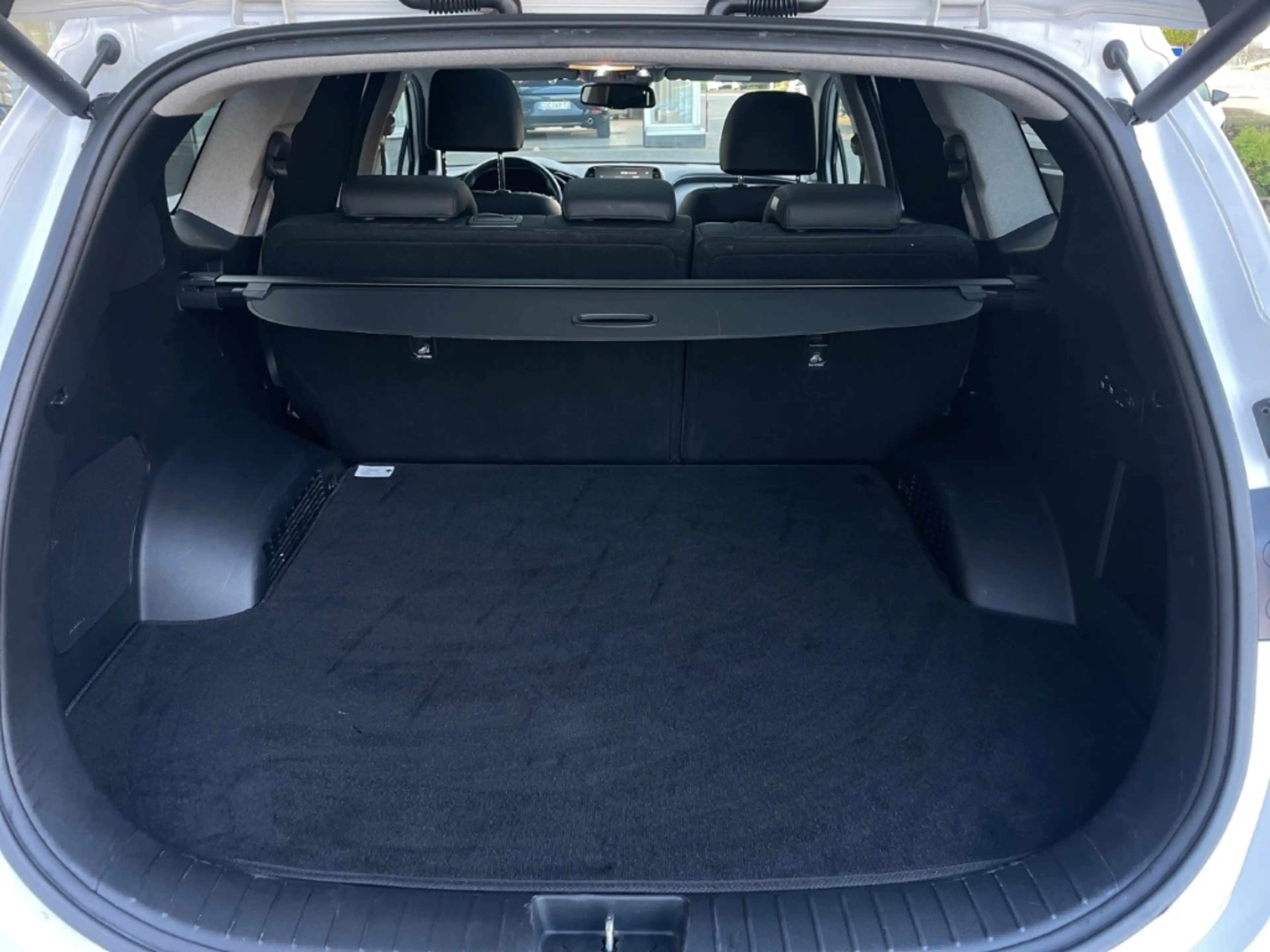 Hyundai SANTA FE Premium 4WD — photo 13