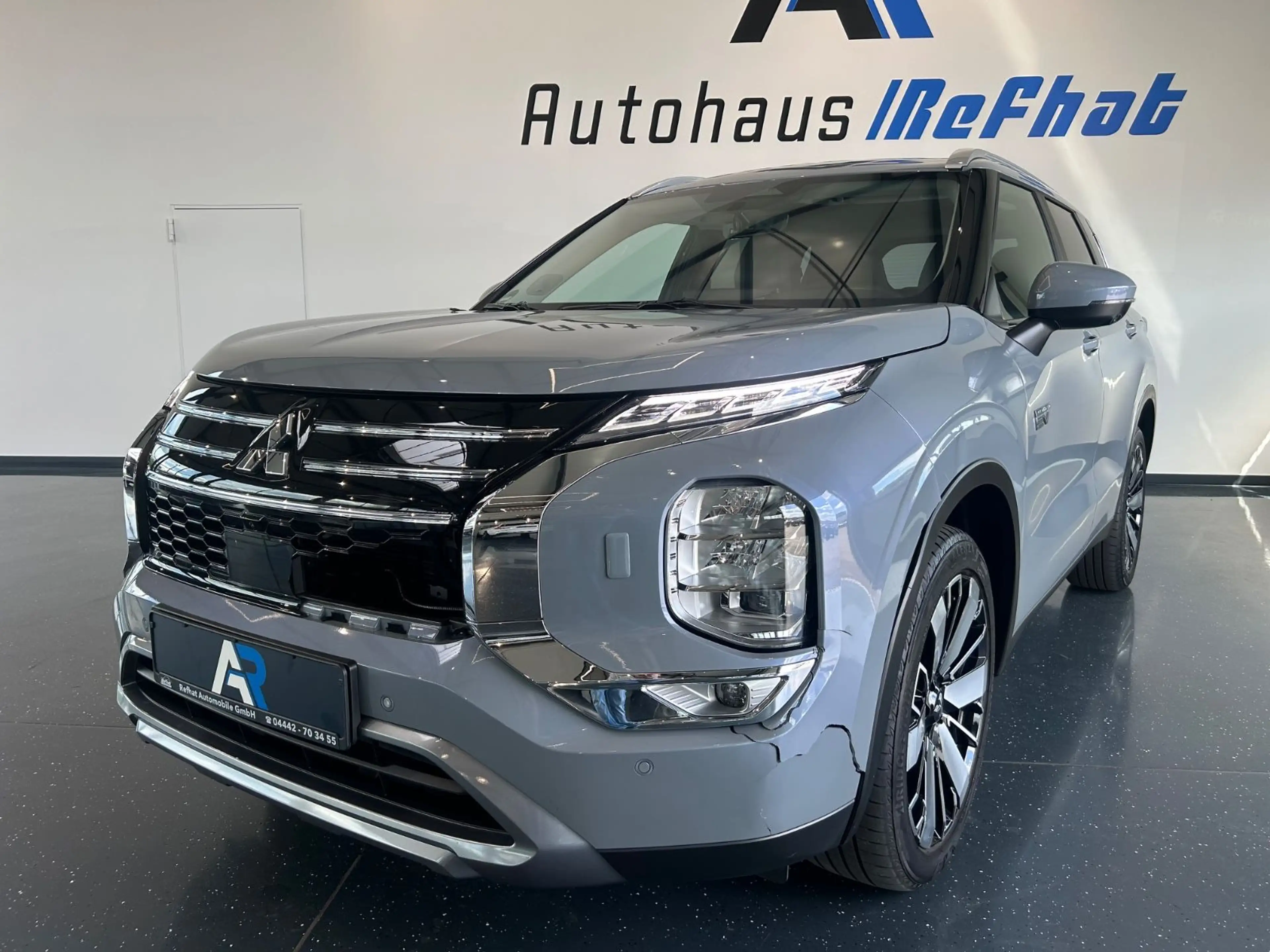 Mitsubishi Outlander 2.4 PHEV S-AWC Intro Edition*VOLL* — photo 2
