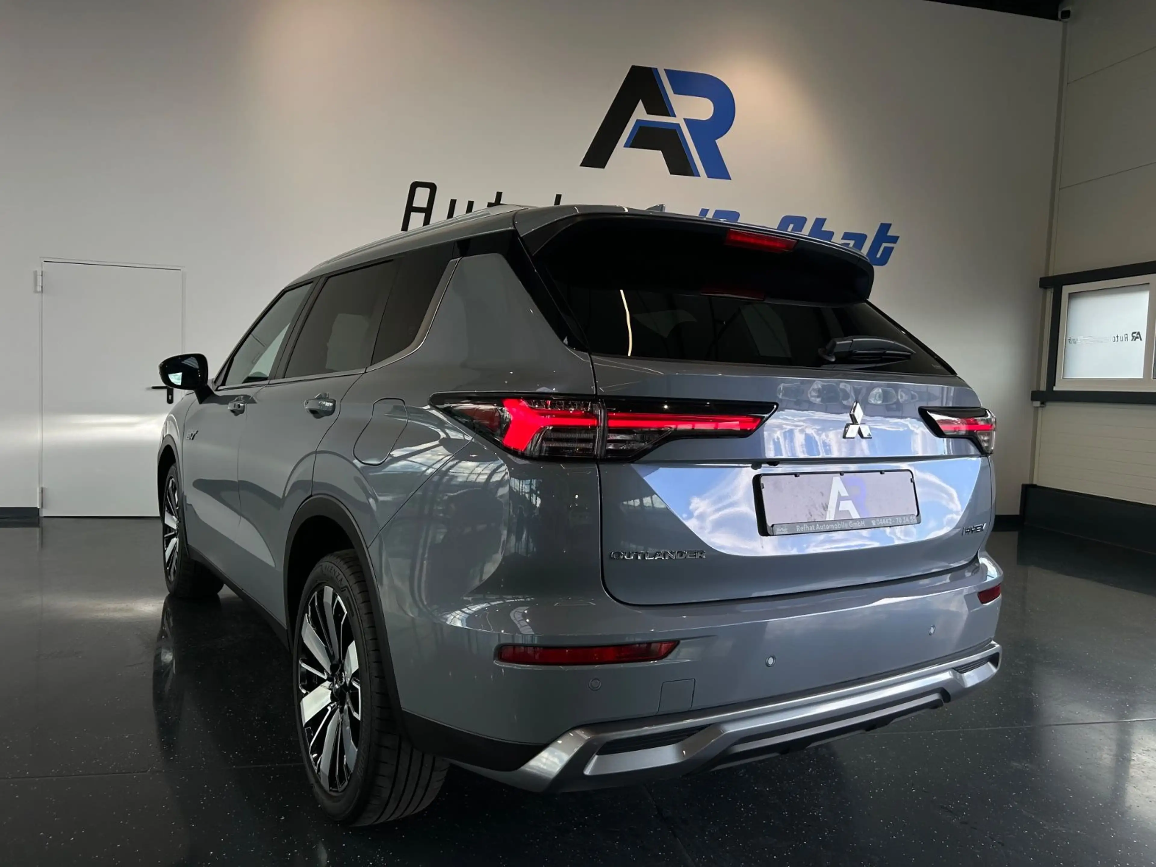 Mitsubishi Outlander 2.4 PHEV S-AWC Intro Edition*VOLL* — photo 9