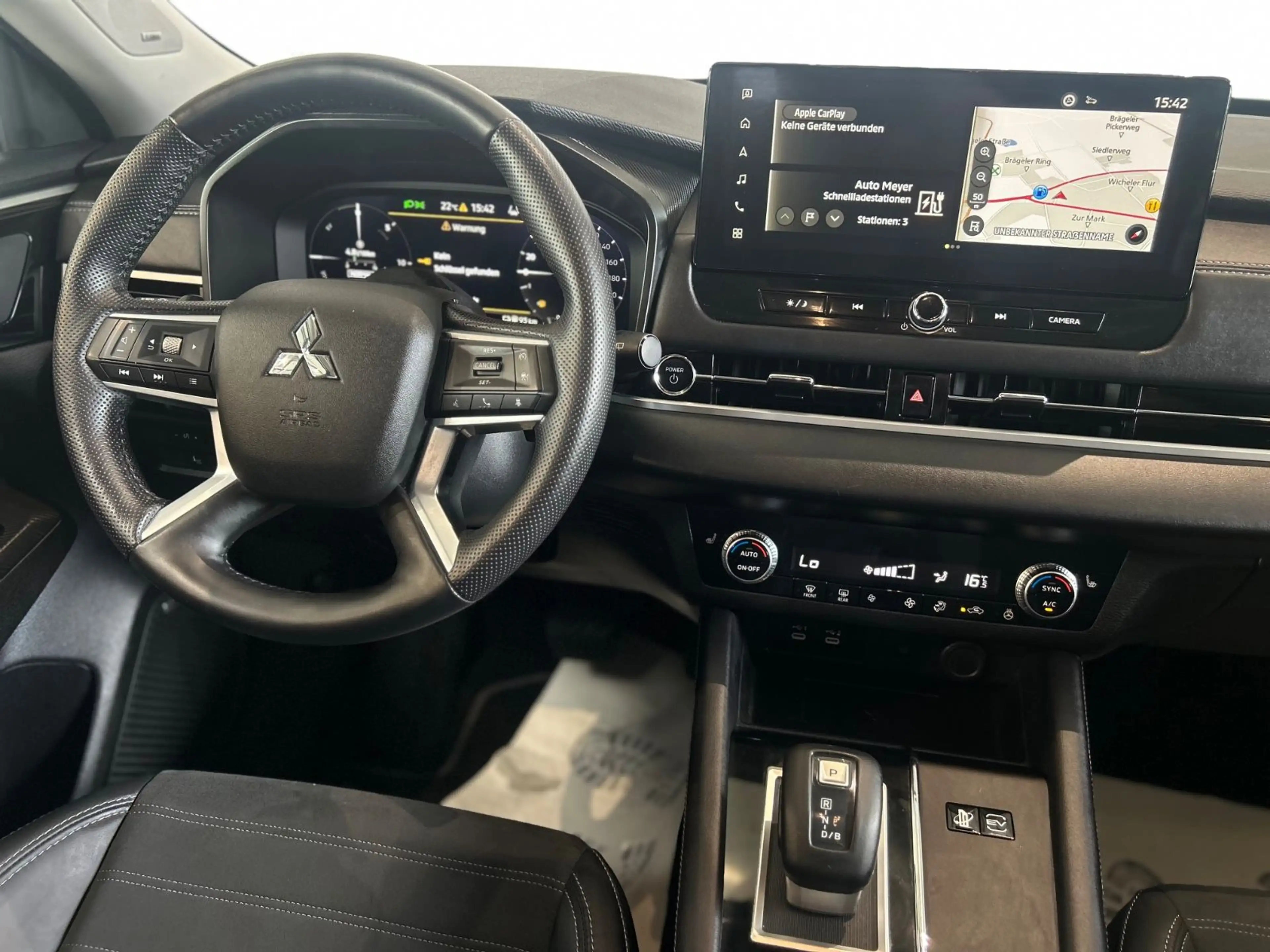 Mitsubishi Outlander 2.4 PHEV S-AWC Intro Edition*VOLL* — photo 12