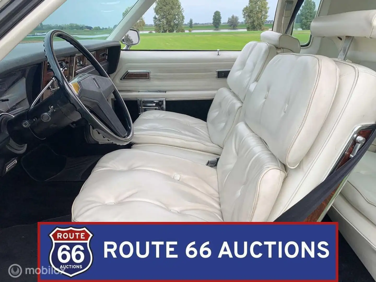 Oldsmobile Toronado | 1977 | Route 66 Auctions Schwarz - 2