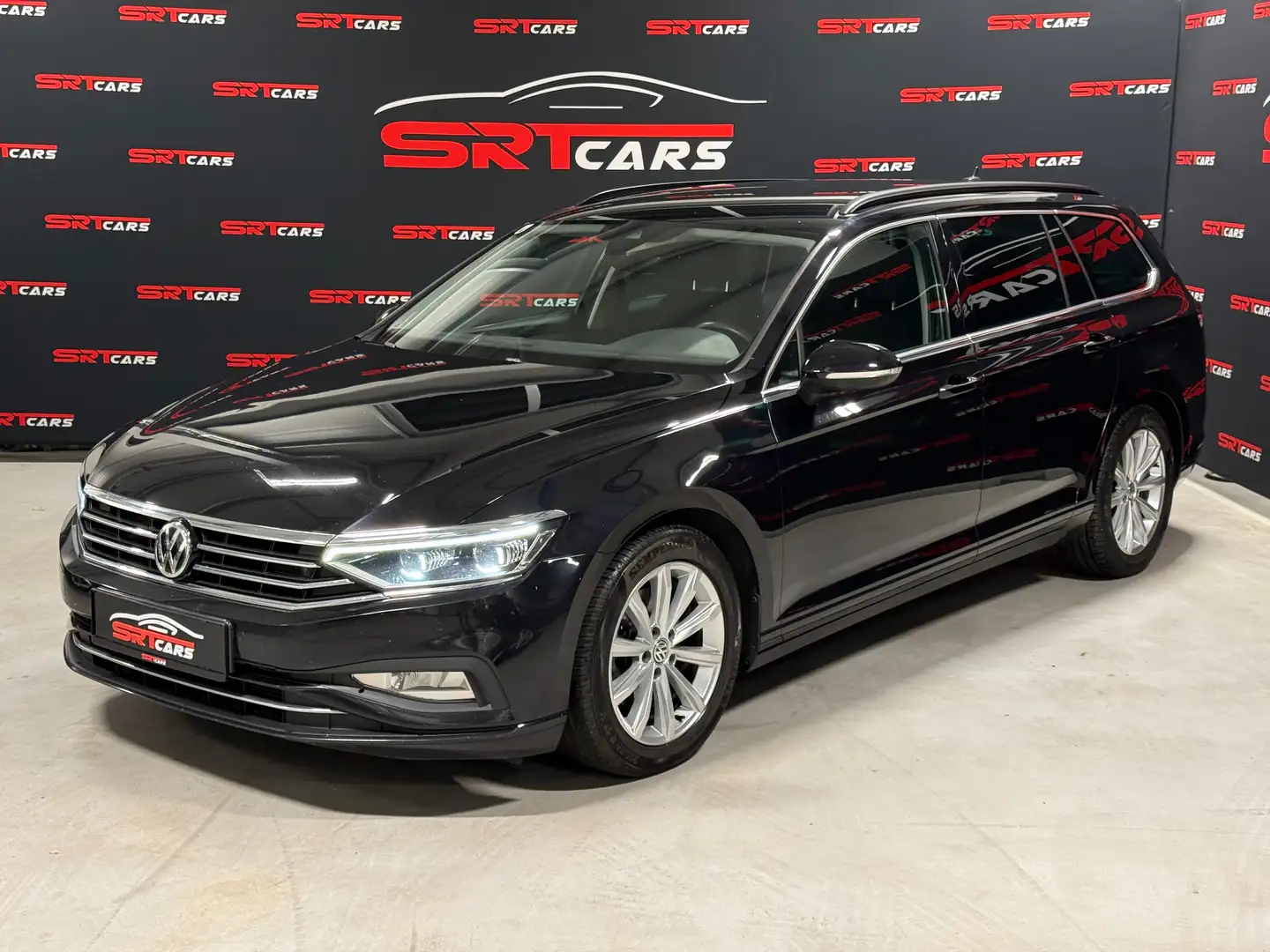 Volkswagen Passat Variant 2.0 TDI Aut. DSG *Keyless*Navi*ACC*AHK*LED Matrix Schwarz - 1
