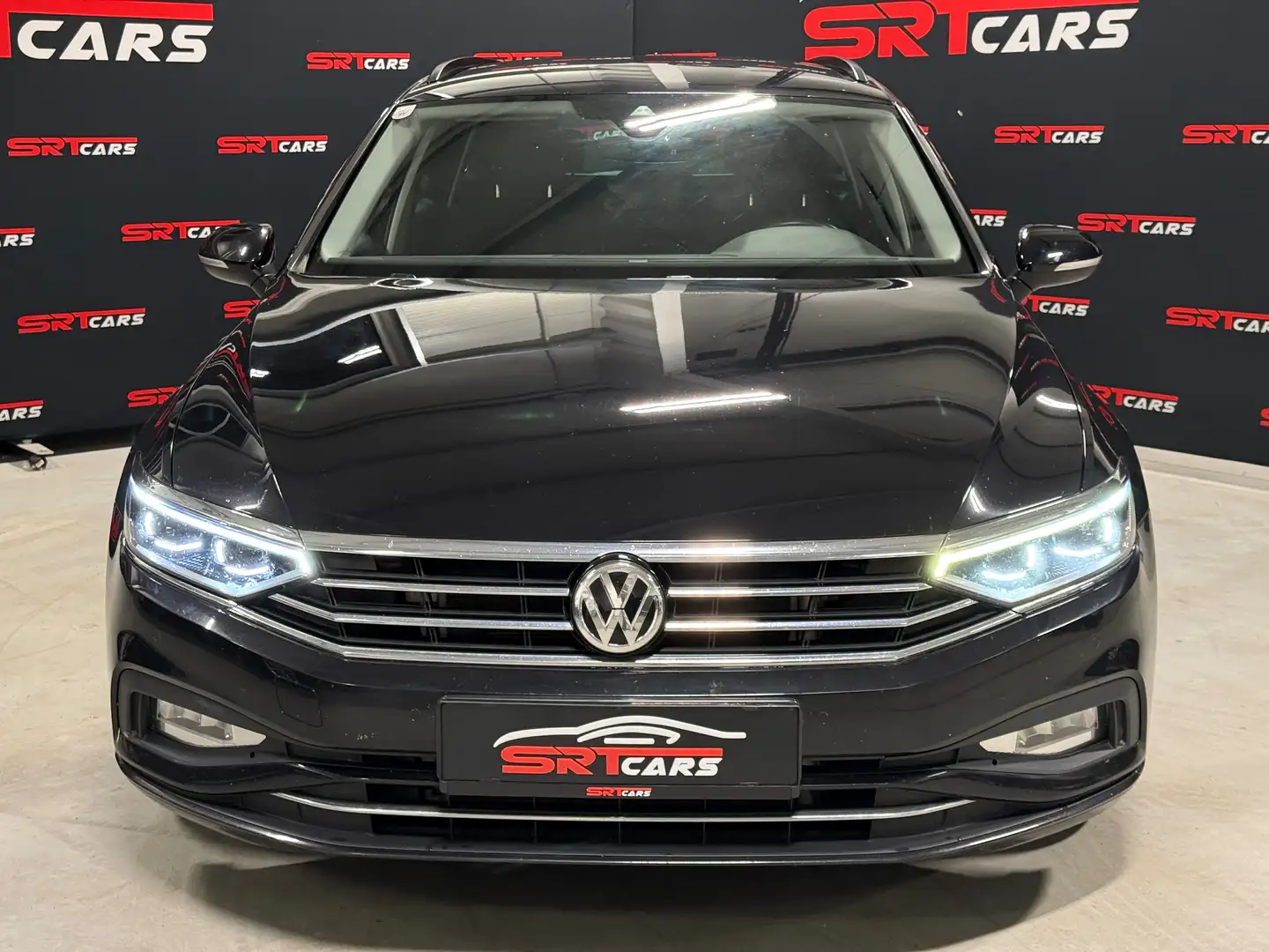 Volkswagen Passat Variant 2.0 TDI Aut. DSG *Keyless*Navi*ACC*AHK*LED Matrix Schwarz - 2