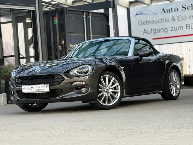 Fiat 124 Spider Lusso 1.4 Turbo, BOSE, LED, Kamera, Navi, Leder