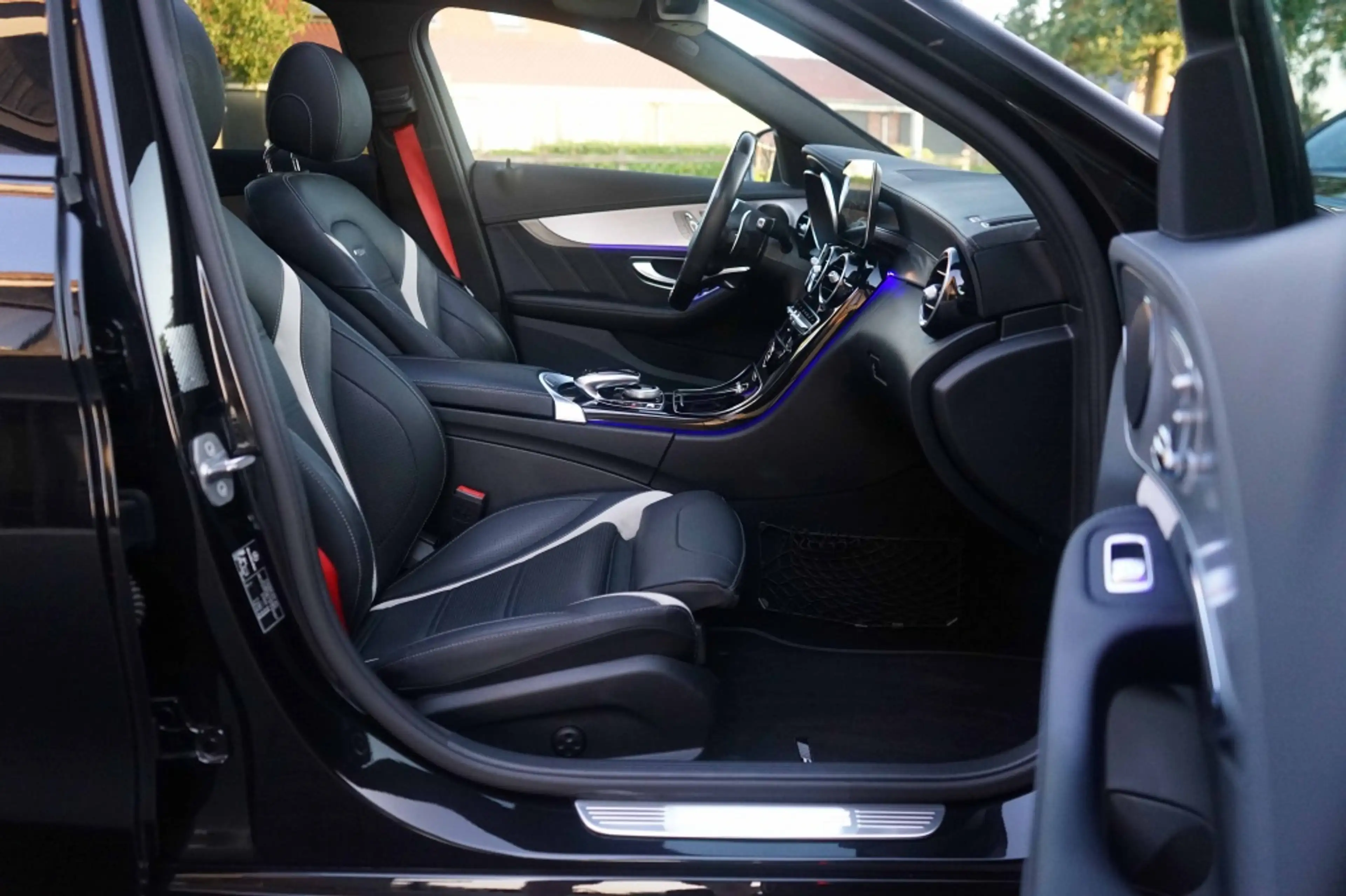Mercedes-Benz C 63 AMG C63S S Estate Ceramic/Pano/Carbon/Track/510PK/26DK — photo 40