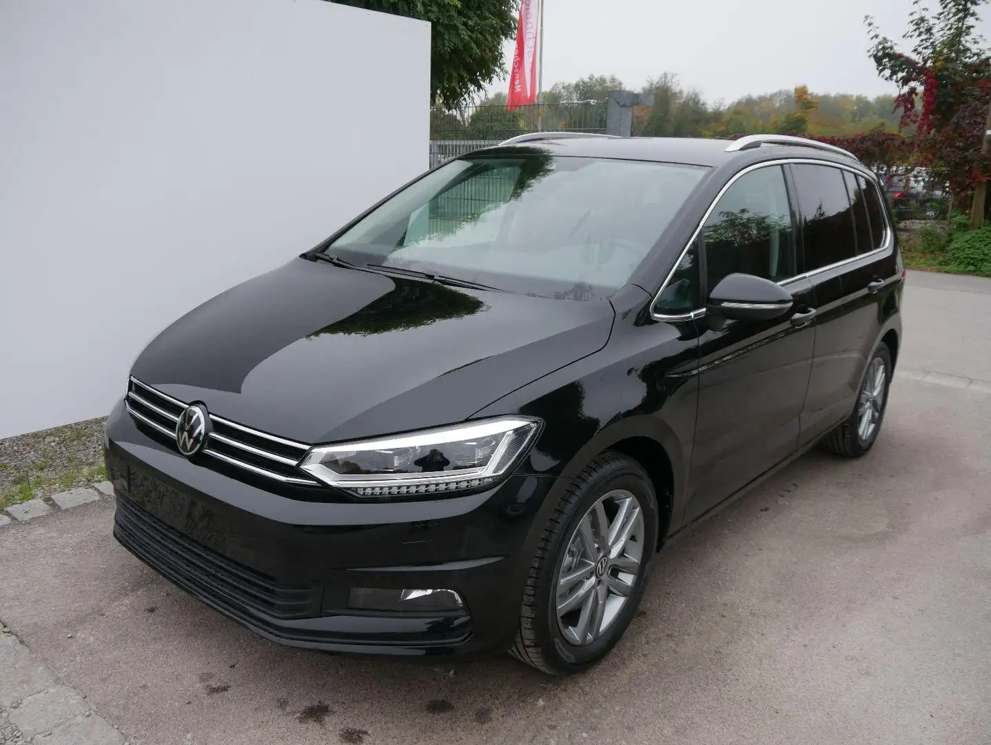 Volkswagen Touran 1.5 TSI DSG COMFORTLINE*NAVI*ACC*PDC*LED*SHZ*KAMER Schwarz - 2