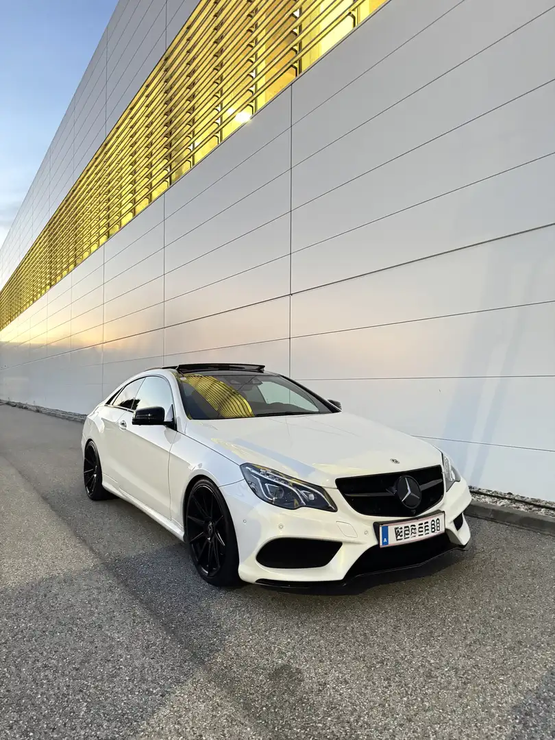 Mercedes-Benz E 350 d Voll/AMG/LED/Pano/SHZ - 2