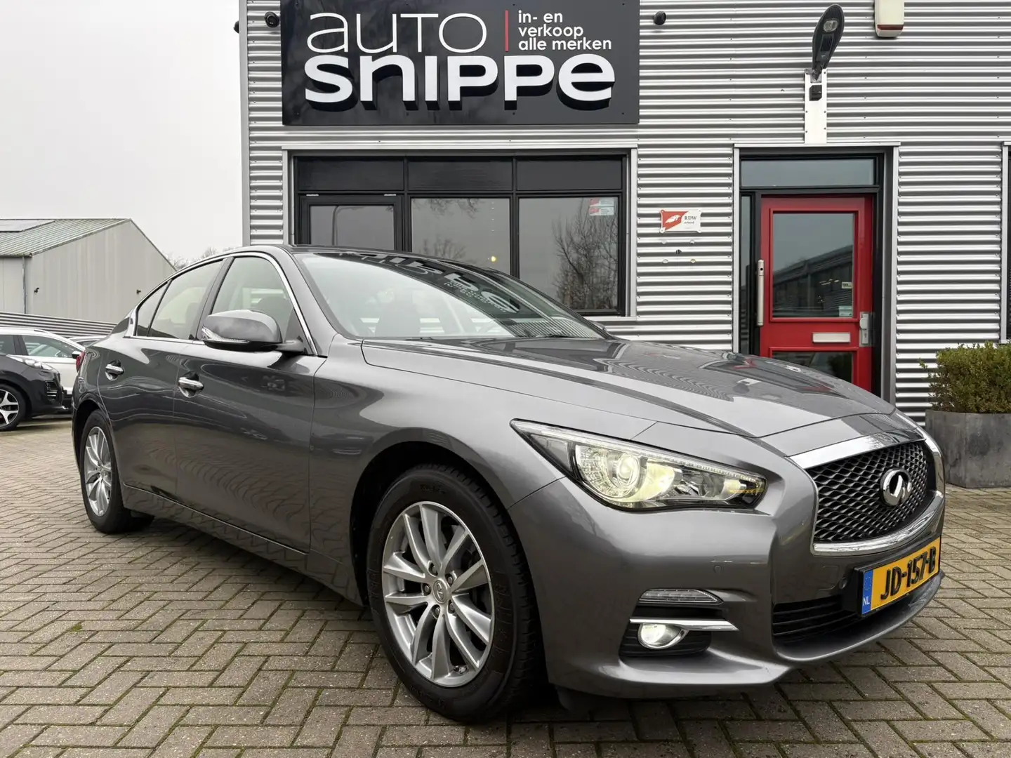 Infiniti Q50 2.0t Business Premium 211 PK -AUTOMAAT-VOLLEDER-LE Grau - 2
