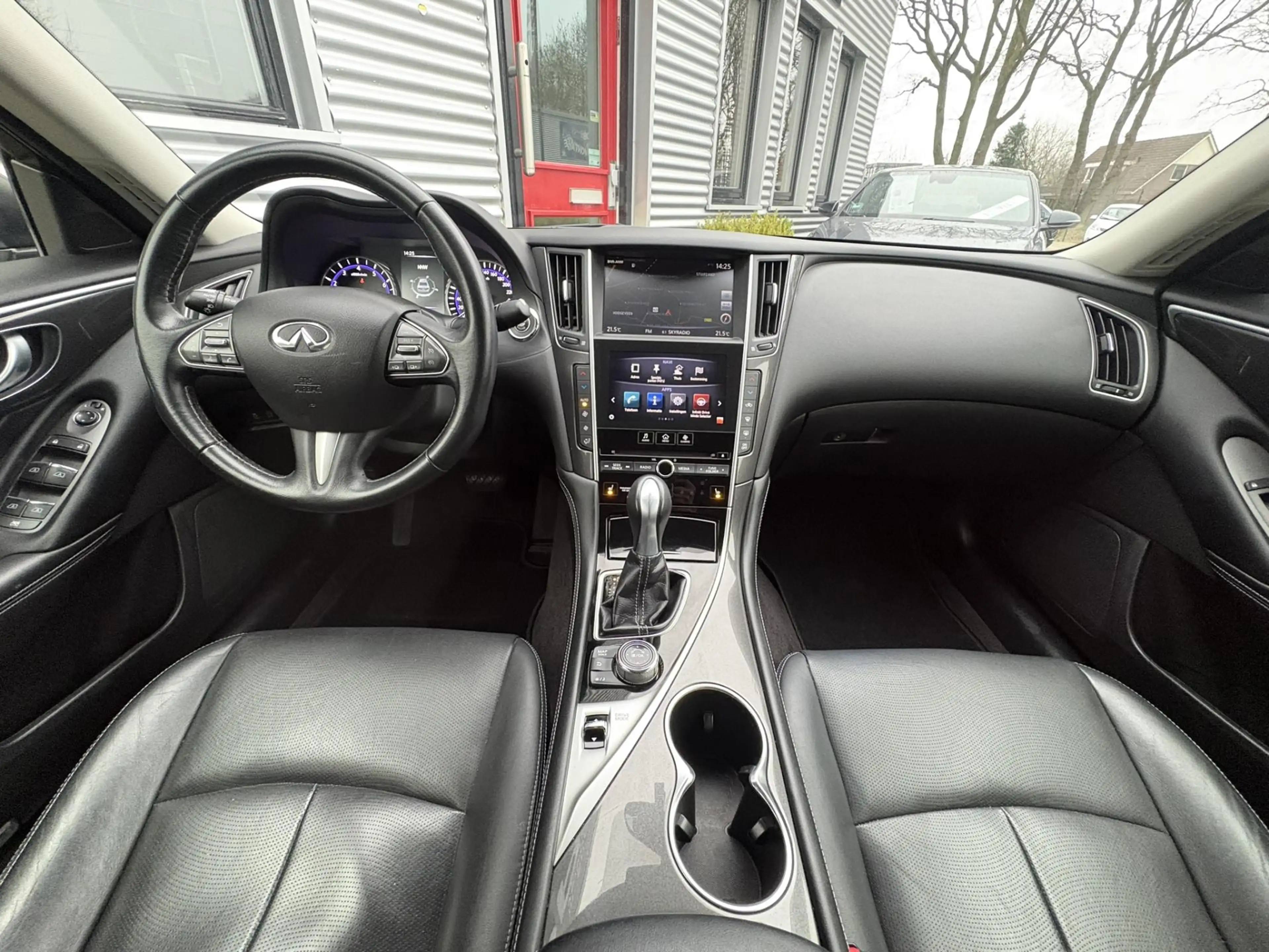 Infiniti Q50 2.0t Business Premium 211 PK -AUTOMAAT-VOLLEDER-LE — photo 11