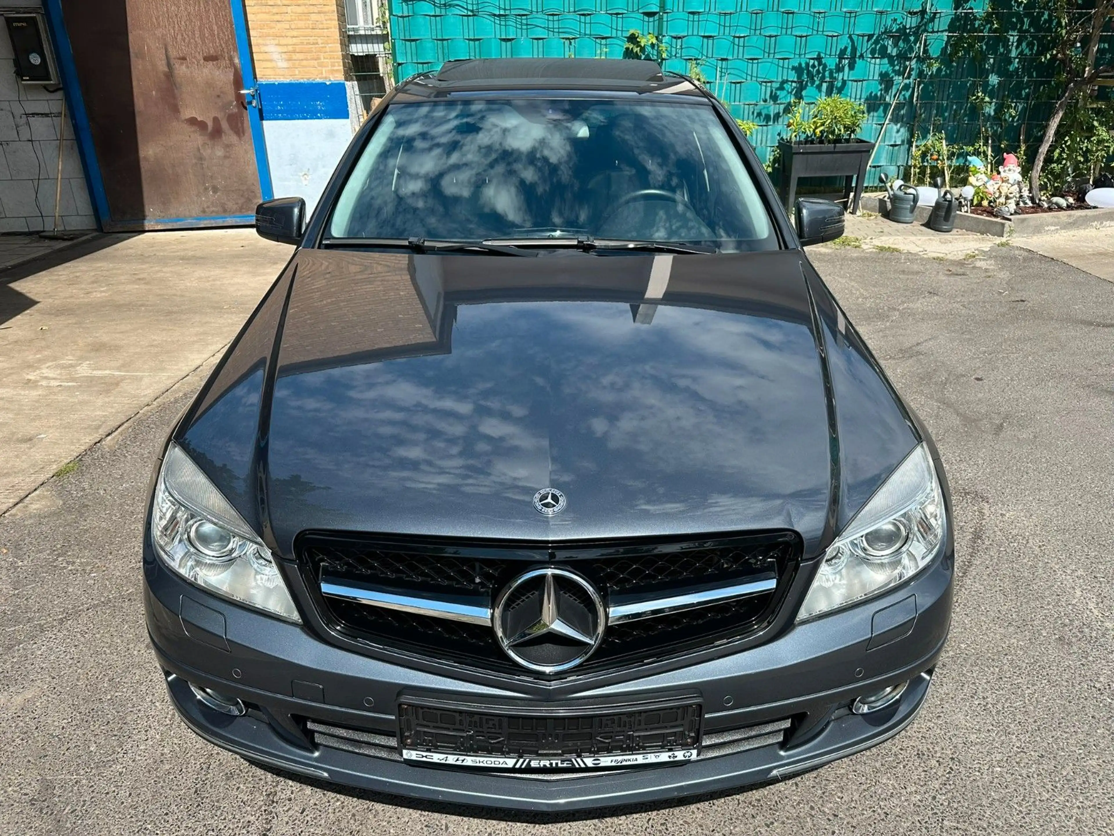 Mercedes-Benz C 250 CGI BlueEfficiency*Aut*Leder*Klima*PDC*Top — photo 3