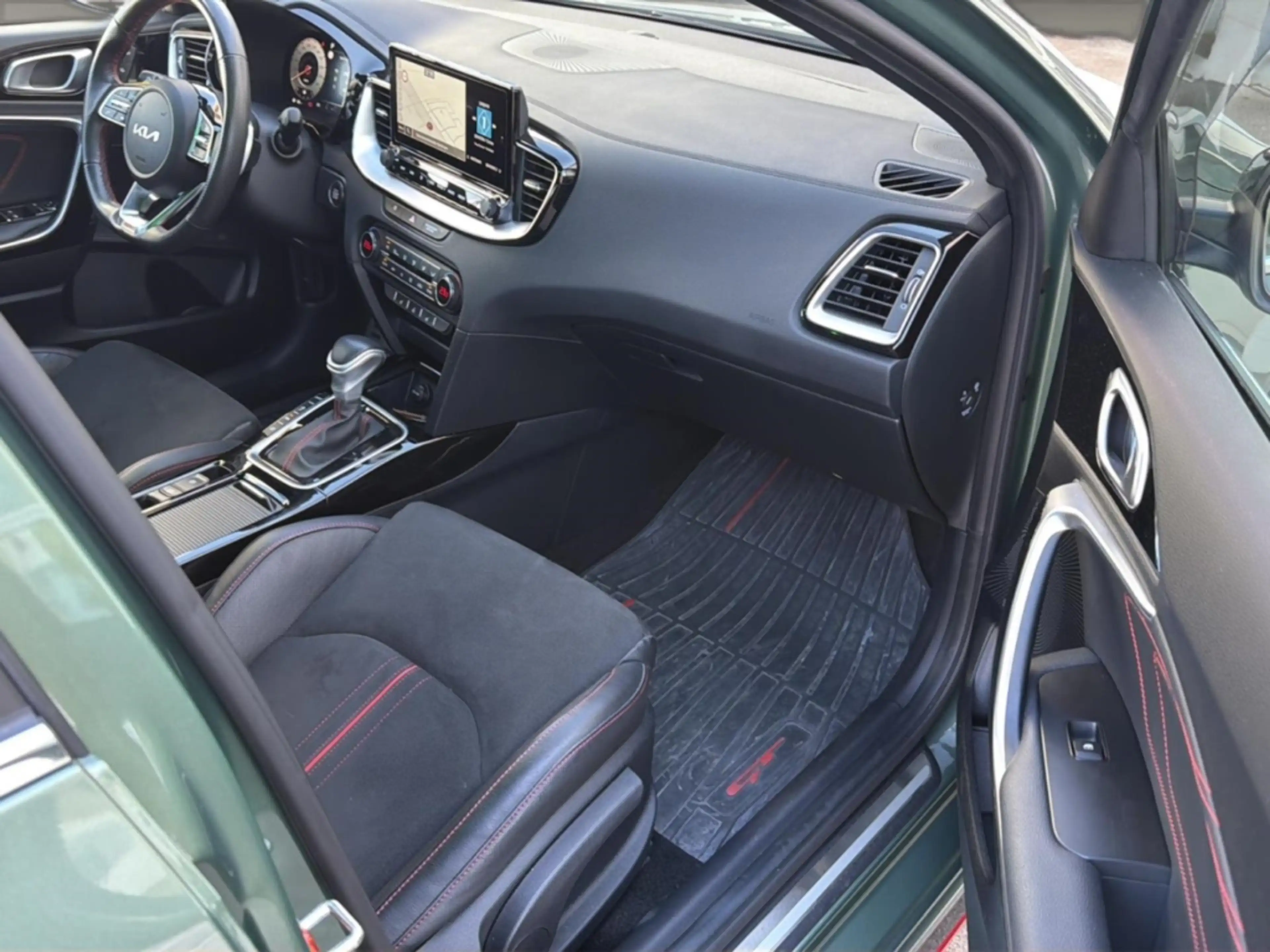 Kia Ceed / cee'd GT 1.6 T-GDI DCT7 NAVI+KOMFORT-PAKET — photo 15