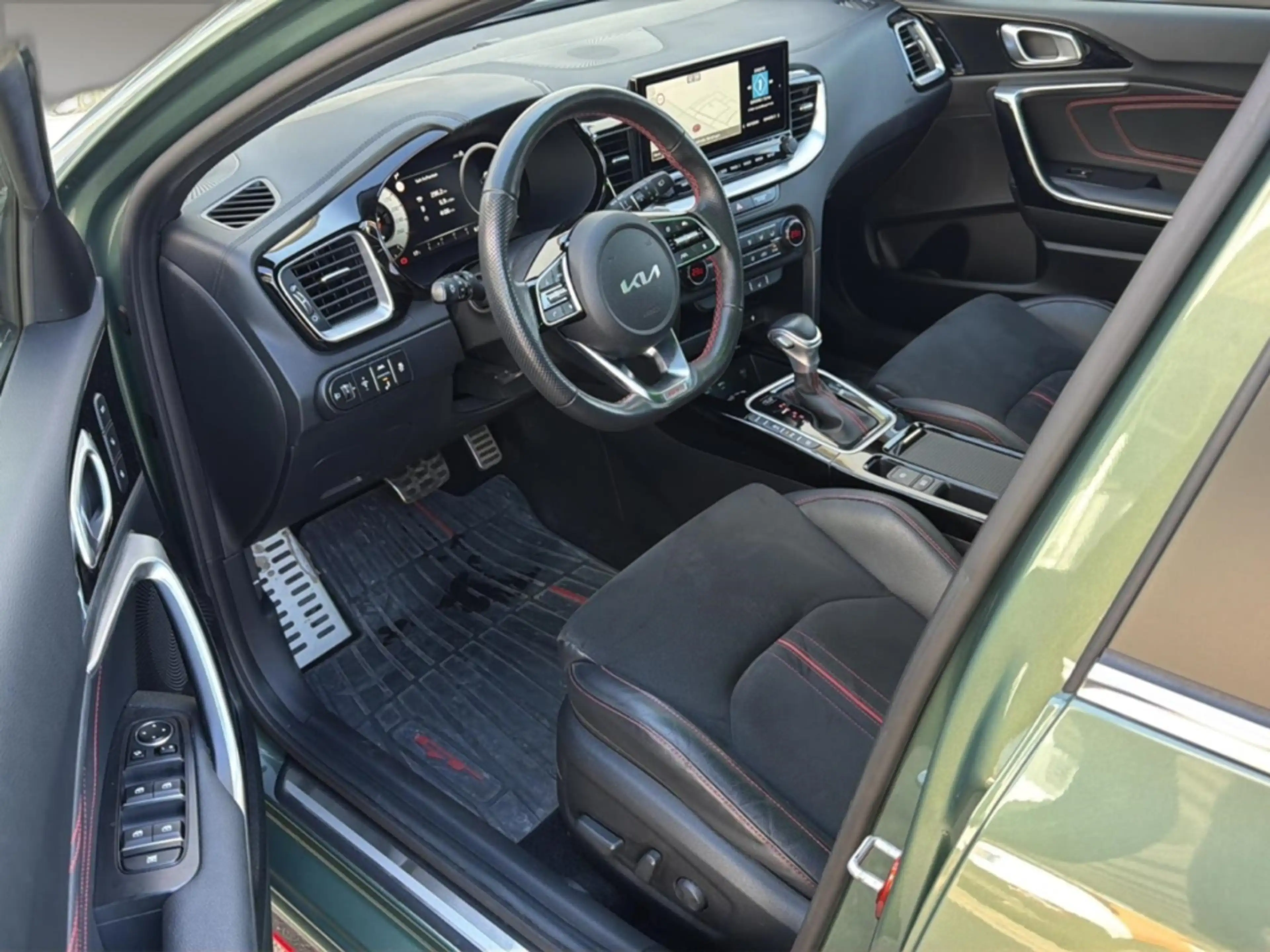Kia Ceed / cee'd GT 1.6 T-GDI DCT7 NAVI+KOMFORT-PAKET — photo 9