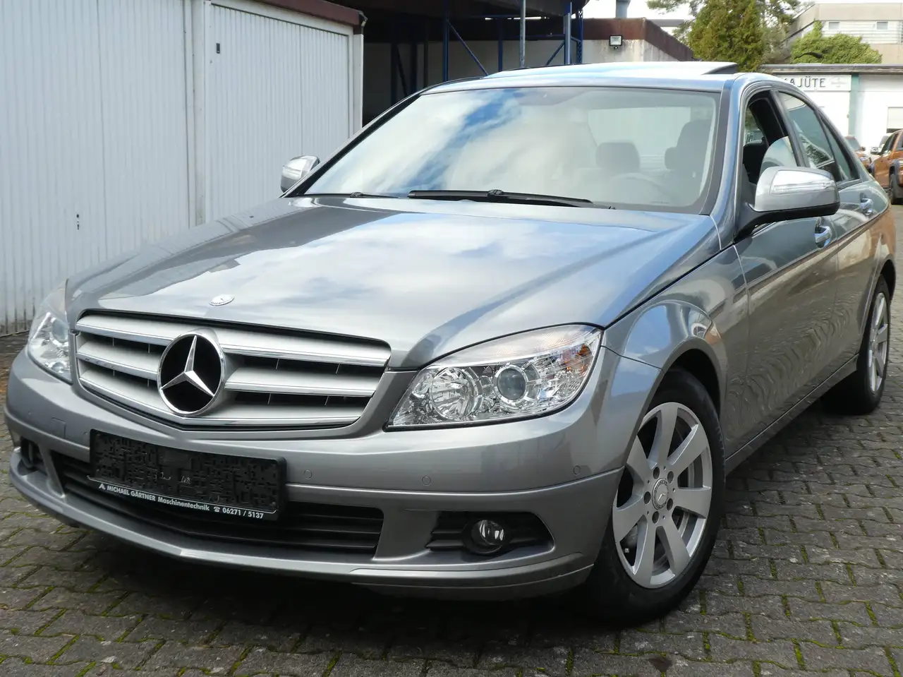 Mercedes-Benz C 220