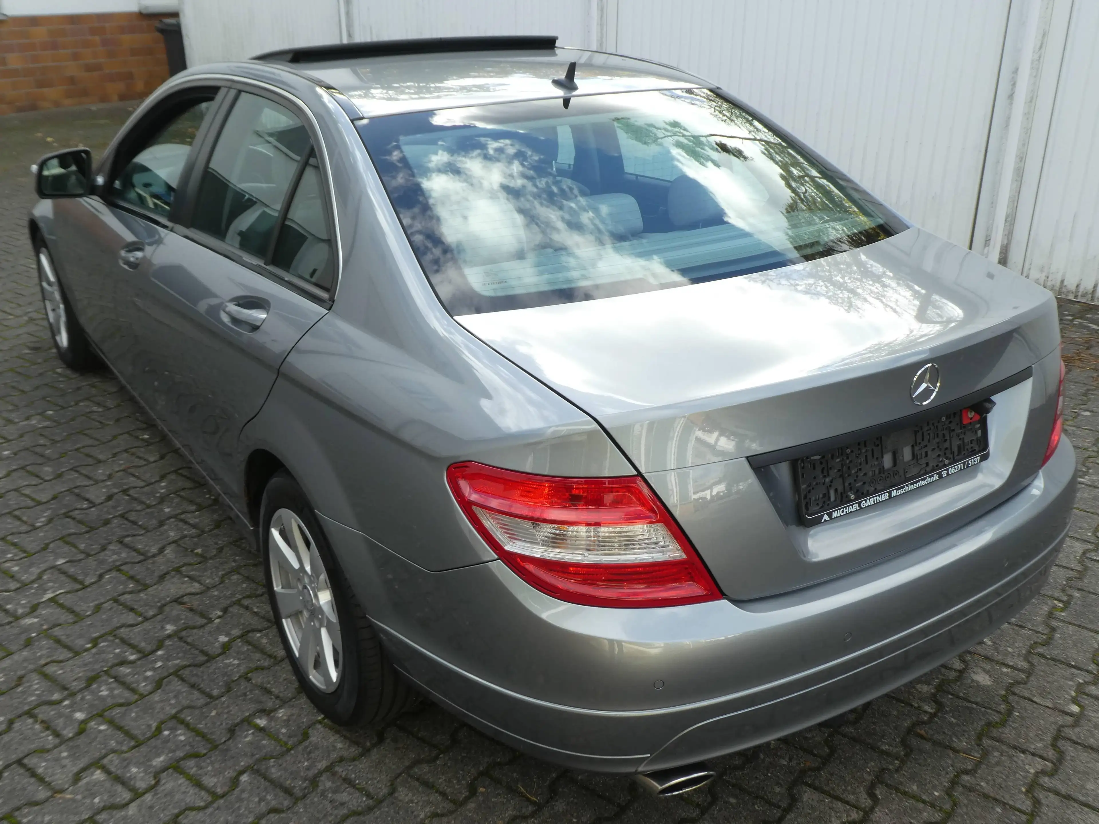 Mercedes-Benz C 220 CDI Limousine Automatik *Schiebedach* W204 — photo 4