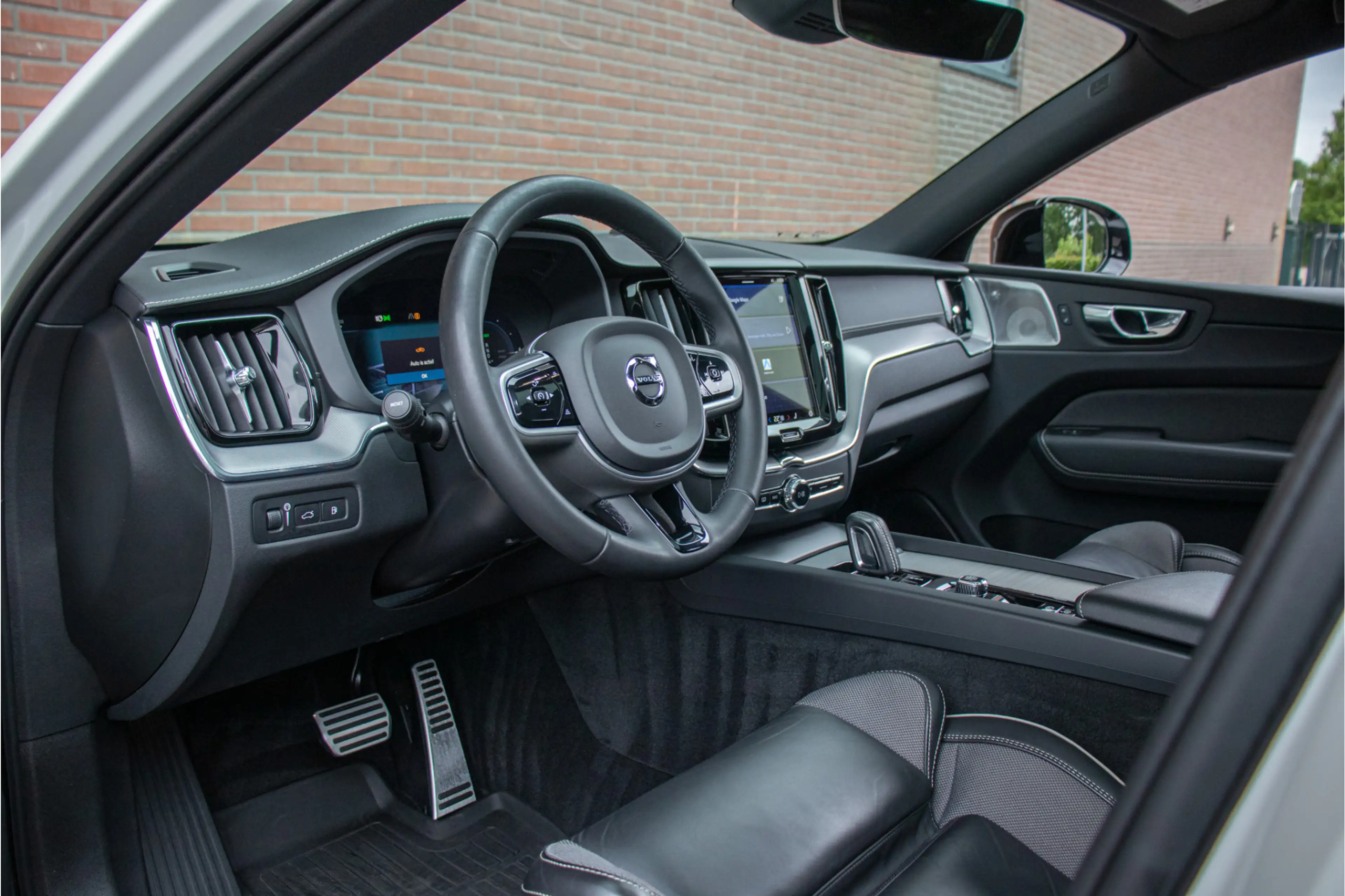 Volvo XC60 T8 AWD Polestar Engineered, Bowers & Wilkins, 360 — photo 2