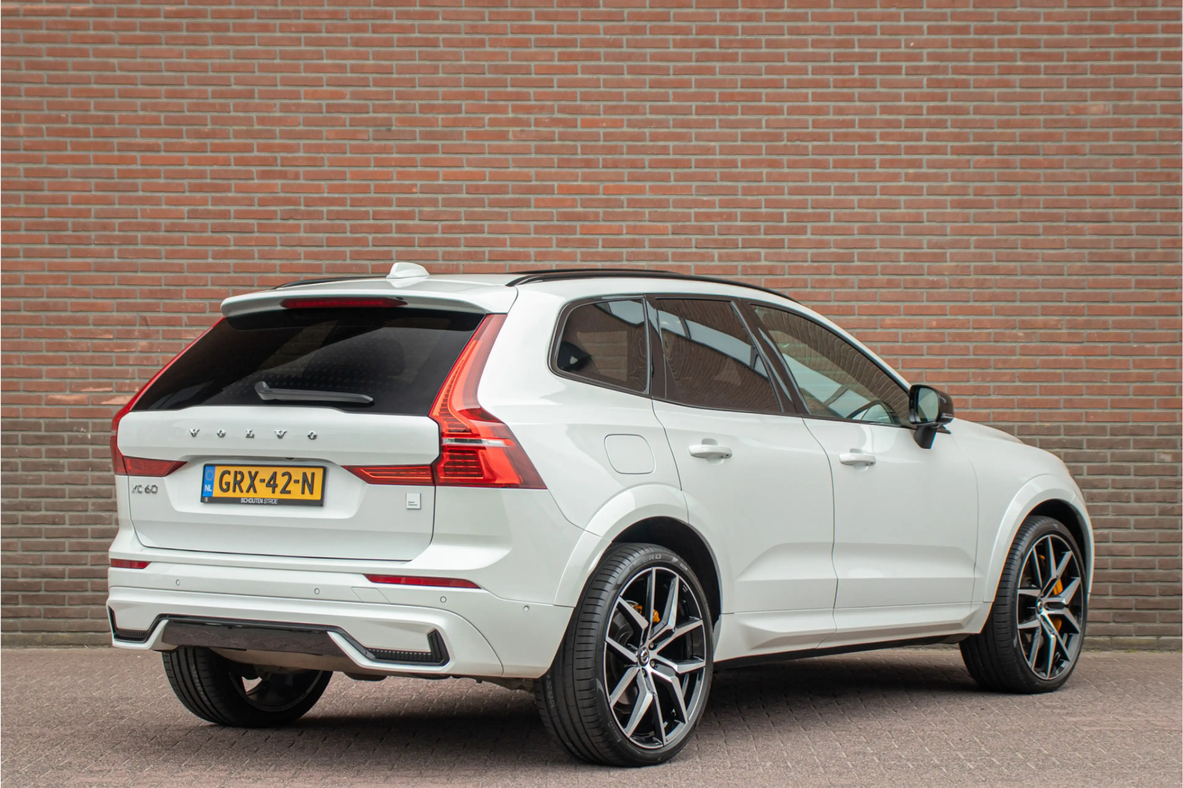 Volvo XC60 T8 AWD Polestar Engineered, Bowers & Wilkins, 360 — photo 5