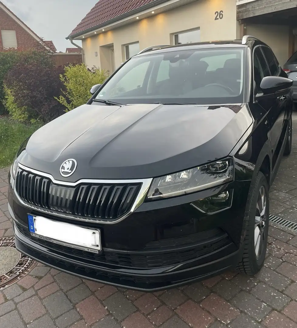 Skoda Karoq 1.5 TSI ACT Drive 125 ACC PDC LED Klima DAB 4xSHZ Schwarz - 1