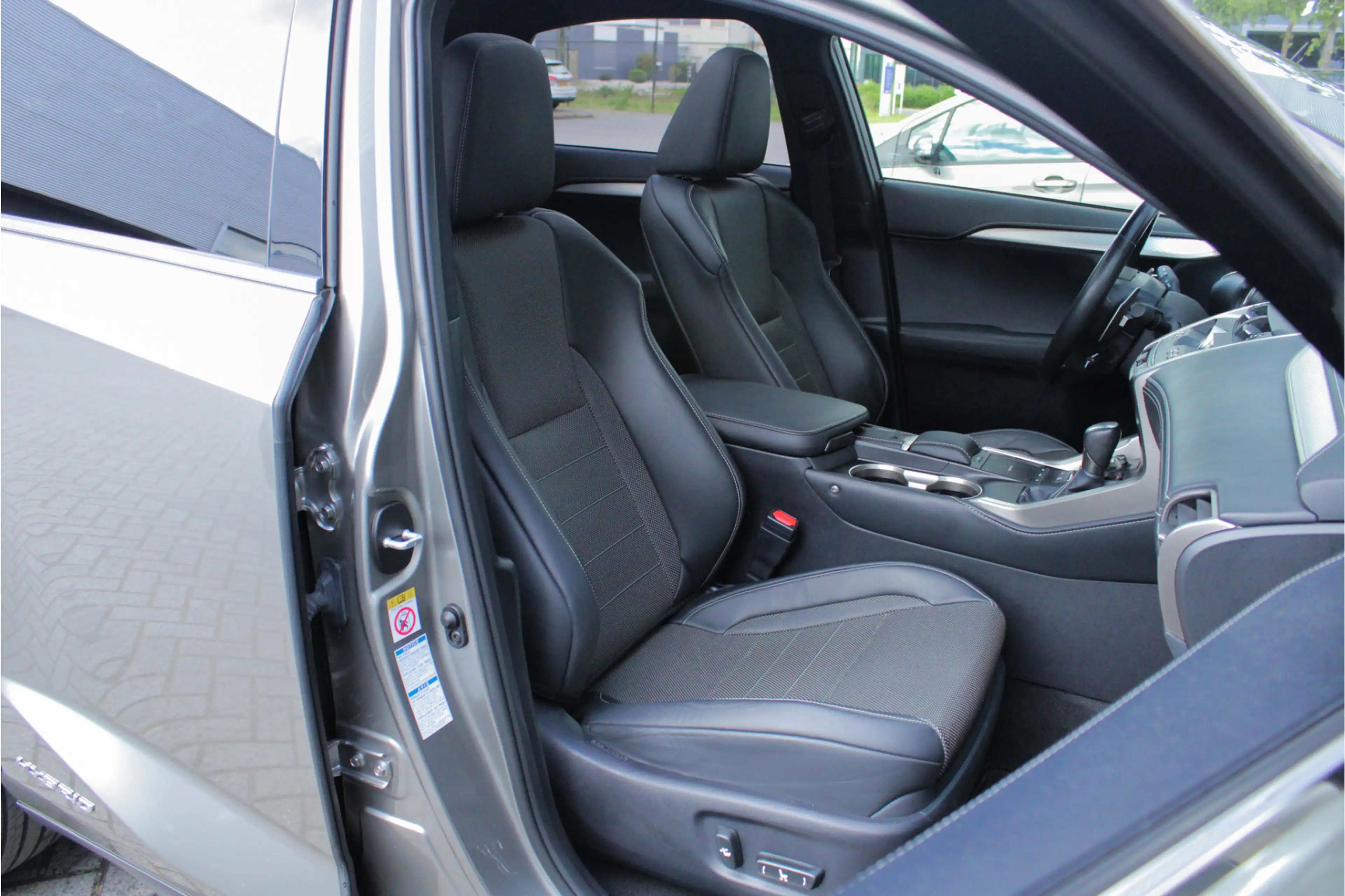 Lexus NX 300h AWD F Sport Premium |trekhaak|President Pack|pano| — photo 8