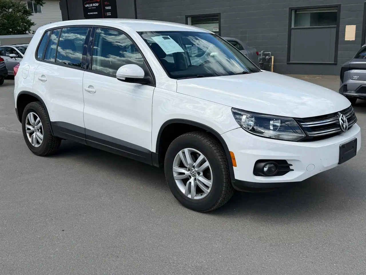 Volkswagen Tiguan снимка Volkswagen Tiguan
