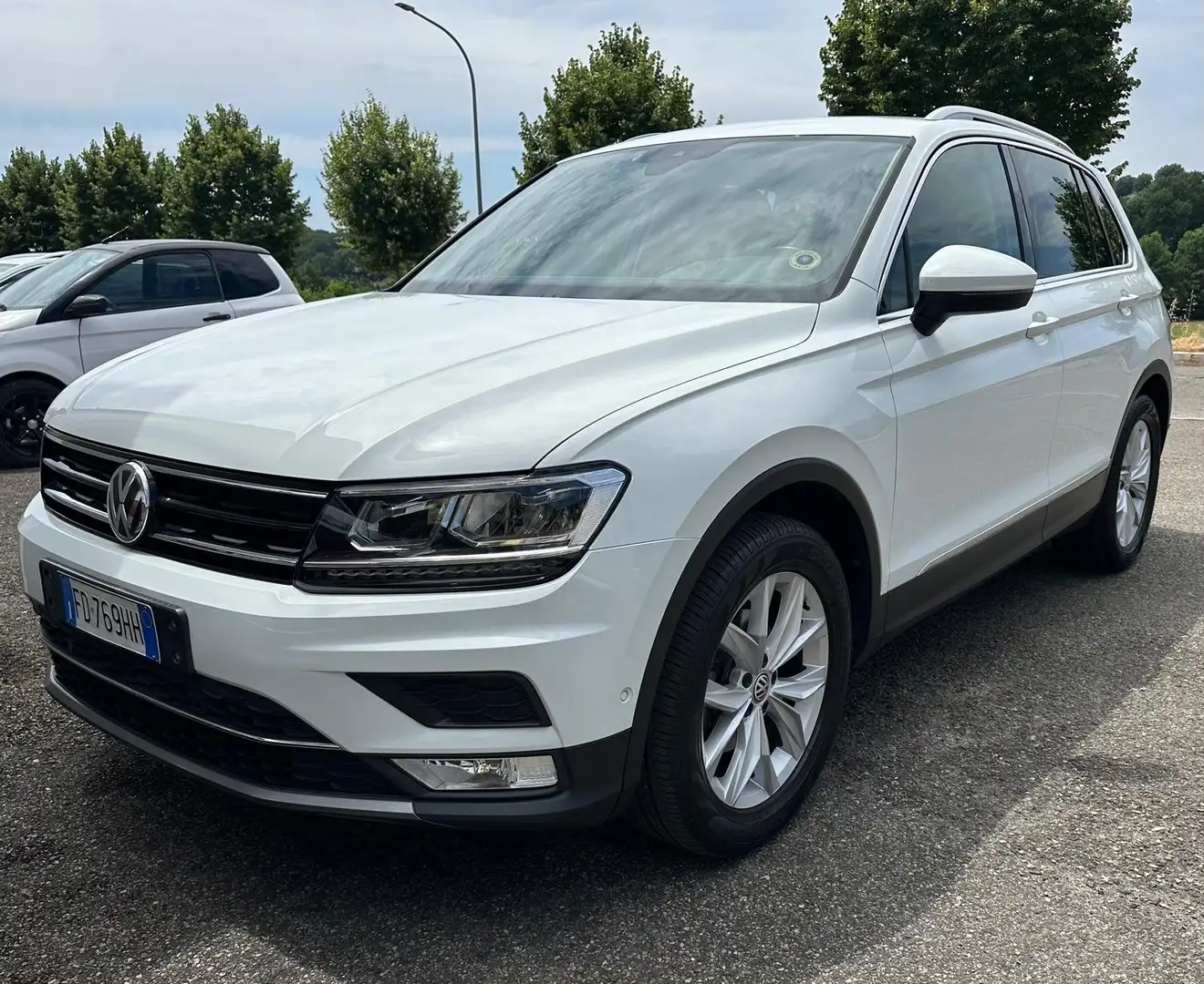 Volkswagen Tiguan Tiguan 1.4 tsi Executive 150cv dsg Bianco - 2
