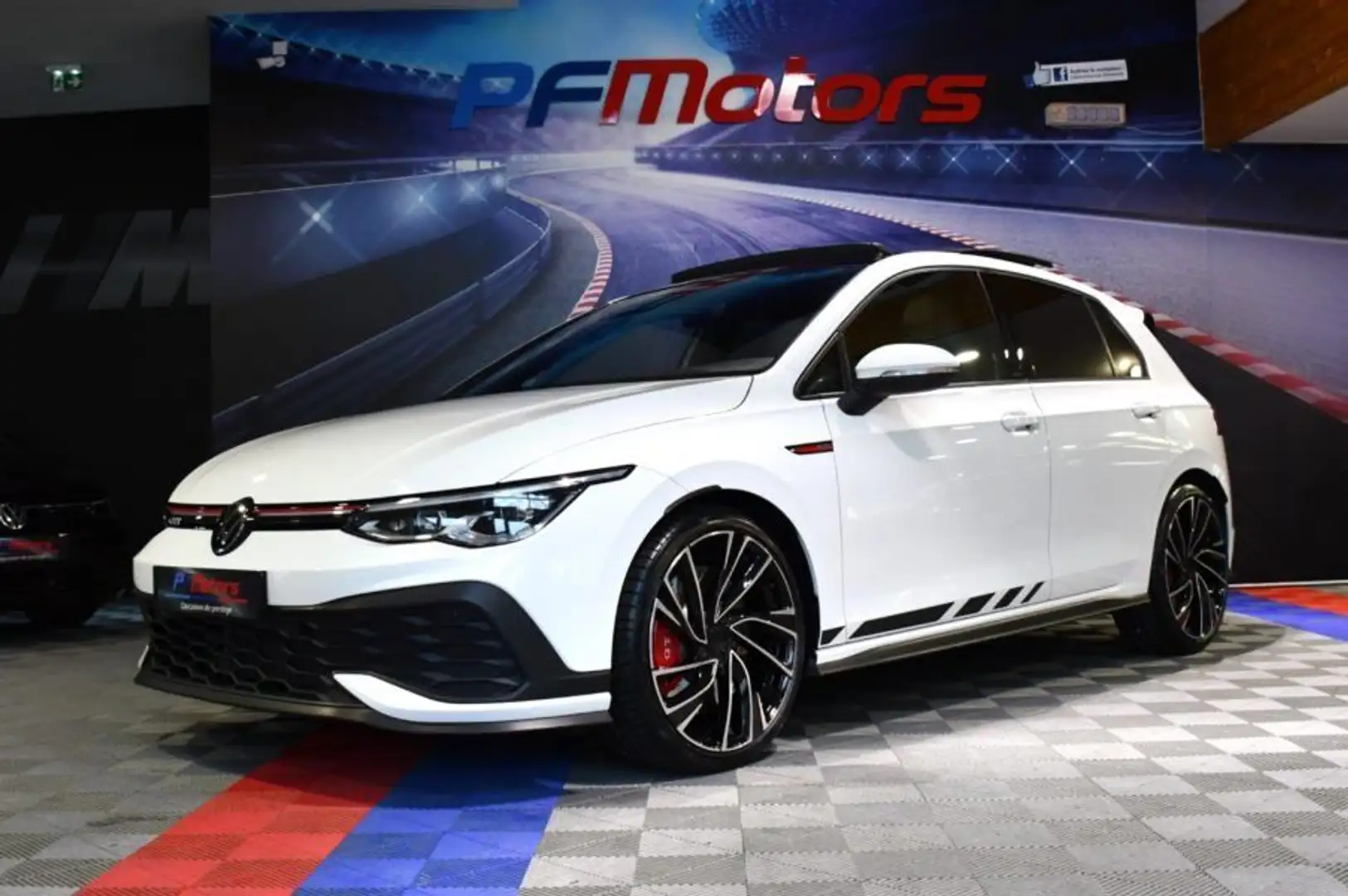 Volkswagen Golf 8 GTI Clubsport 2.0 TSI 300 DSG GPS Virtual TO Cui Blanc - 1