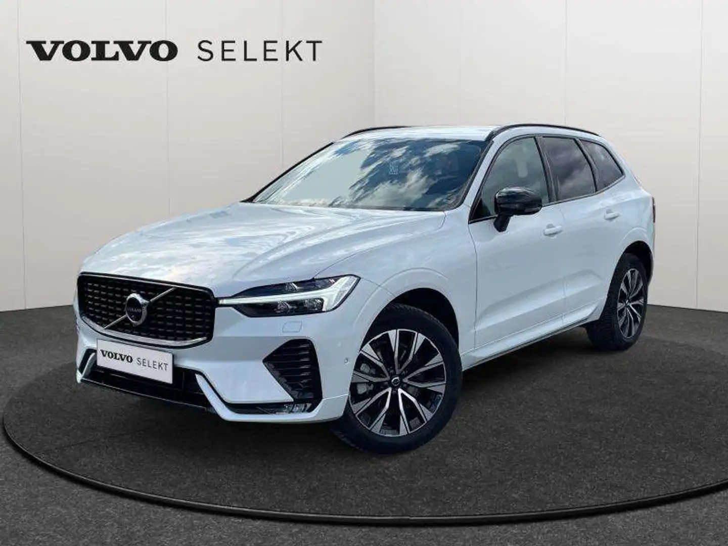 Volvo XC60 B4 Plus Dark / Essence Blanc - 1