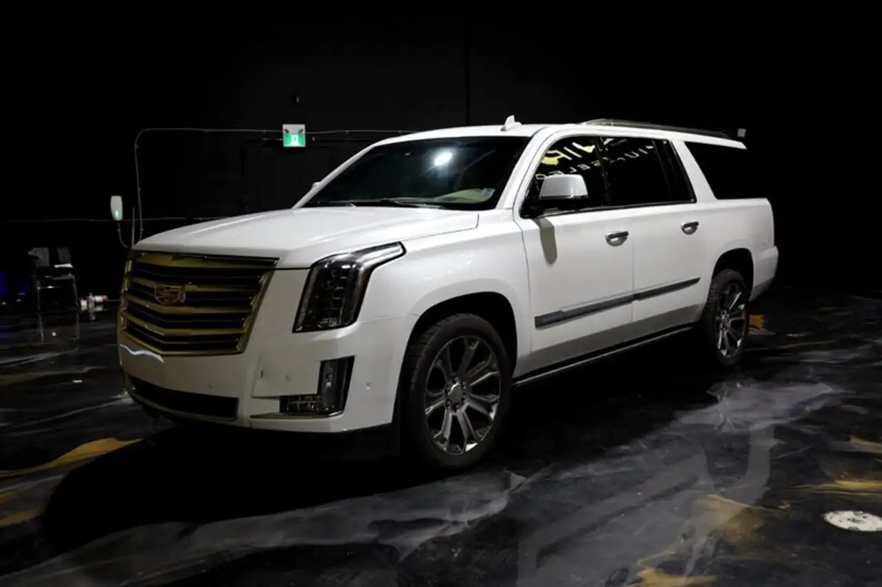 Cadillac Escalade снимка Cadillac Escalade