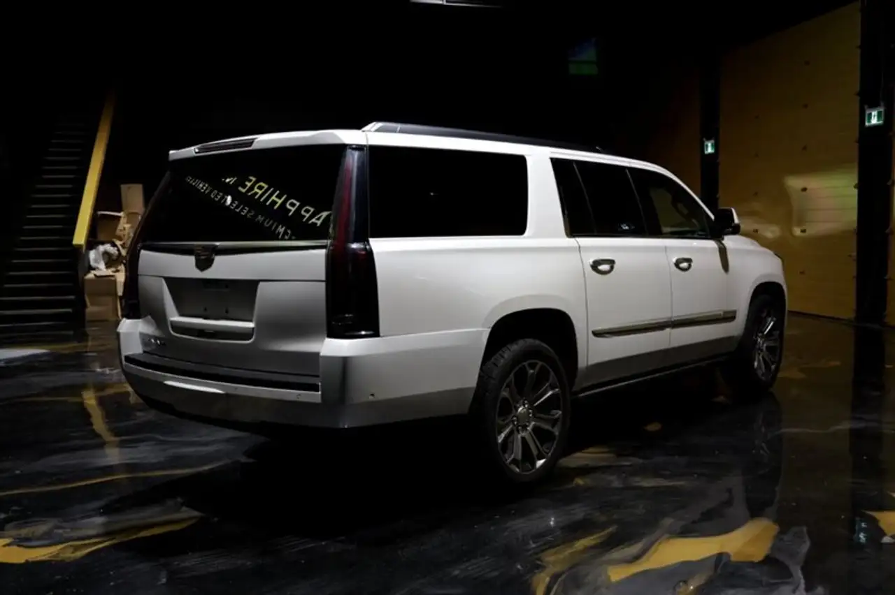 Cadillac Escalade снимка Cadillac Escalade