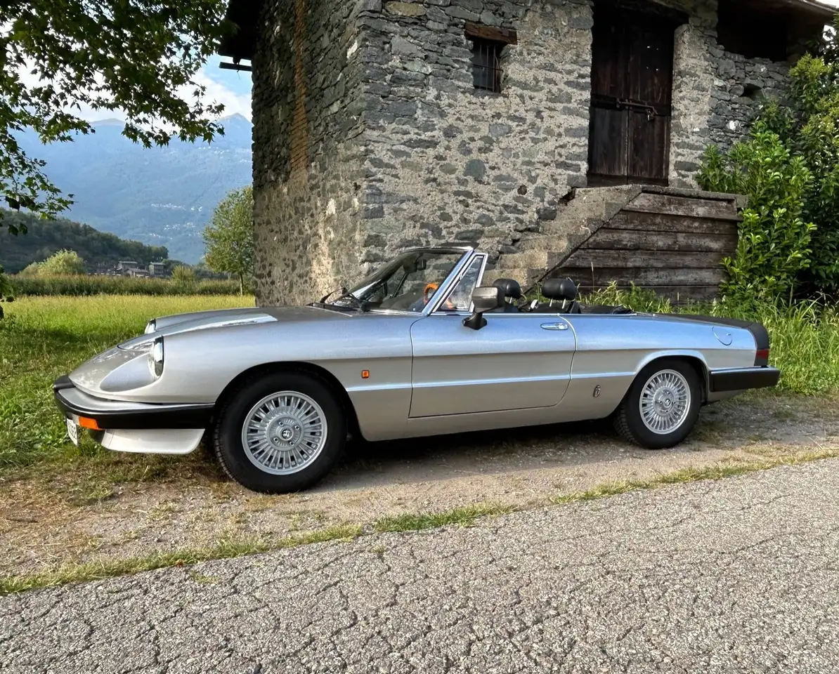 Alfa Romeo Spider 1.6, foto 1