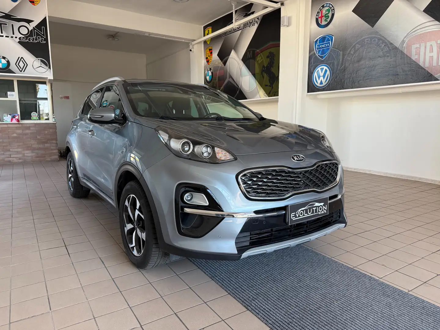 Kia Sportage Sportage IV 2018 1.6 crdi GT Line awd 136cv Grijs - 2