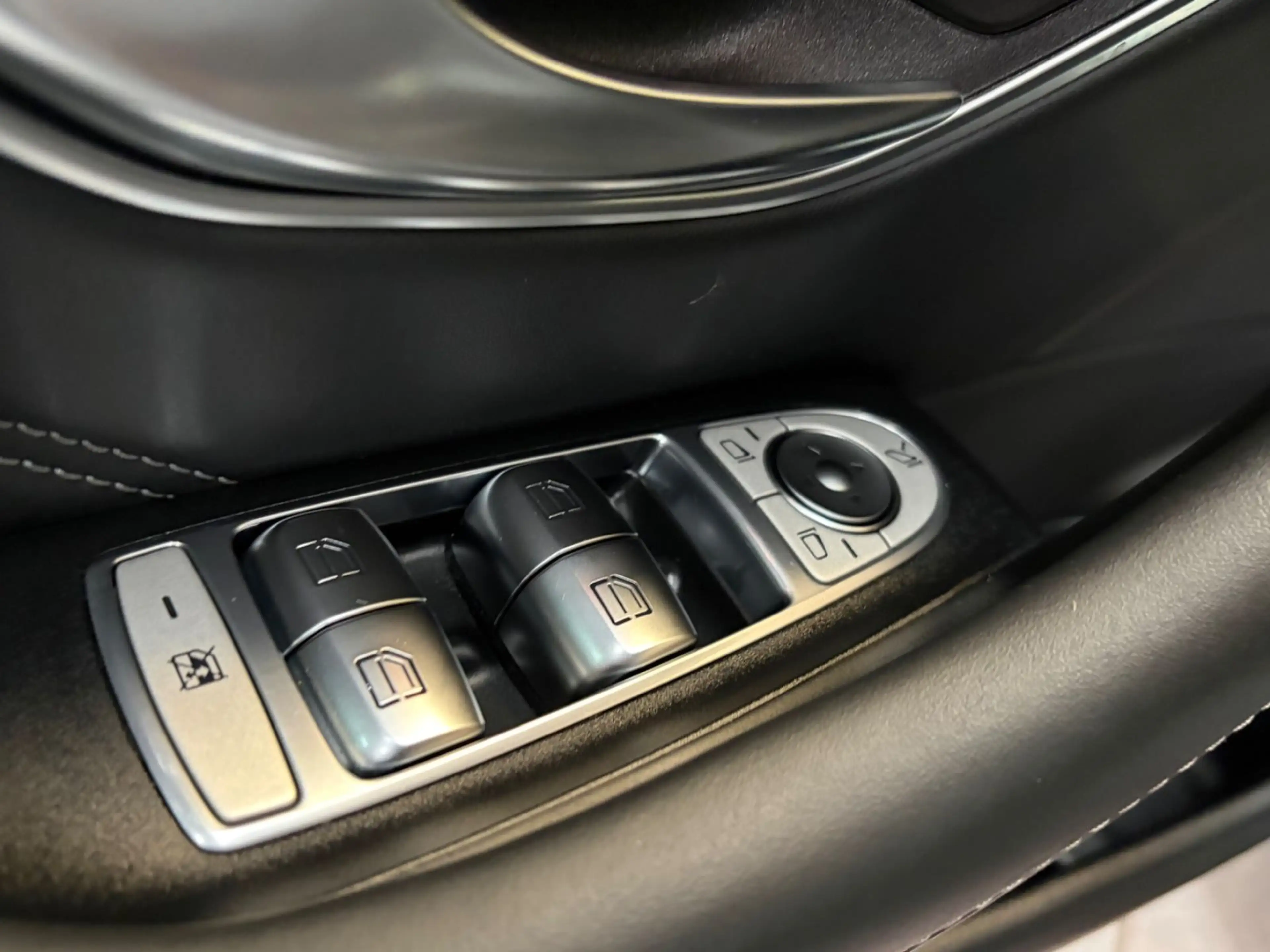 Mercedes-Benz E 63 AMG E 63 S AMG T-Modell 4Matic — photo 13