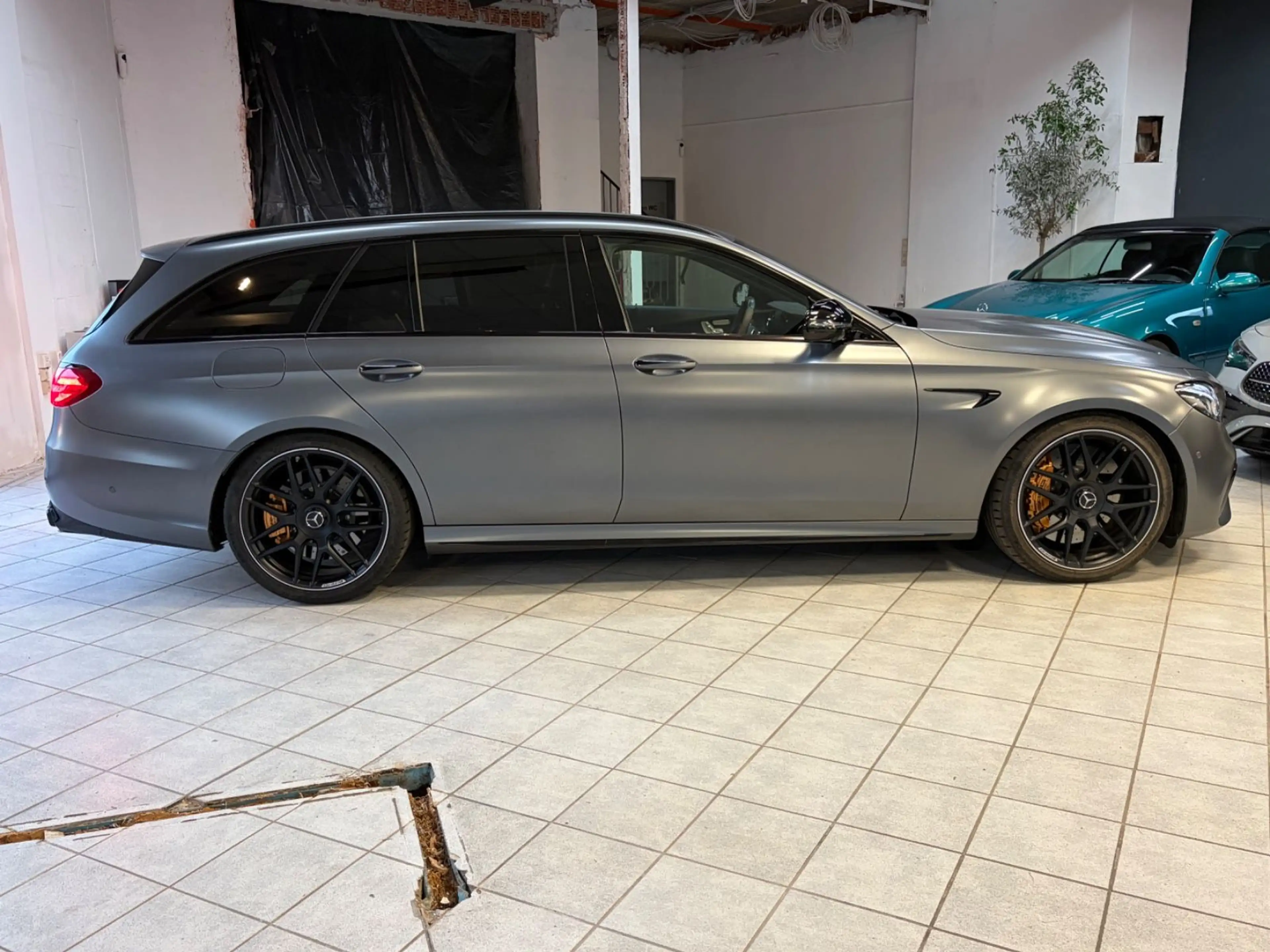 Mercedes-Benz E 63 AMG E 63 S AMG T-Modell 4Matic — photo 3