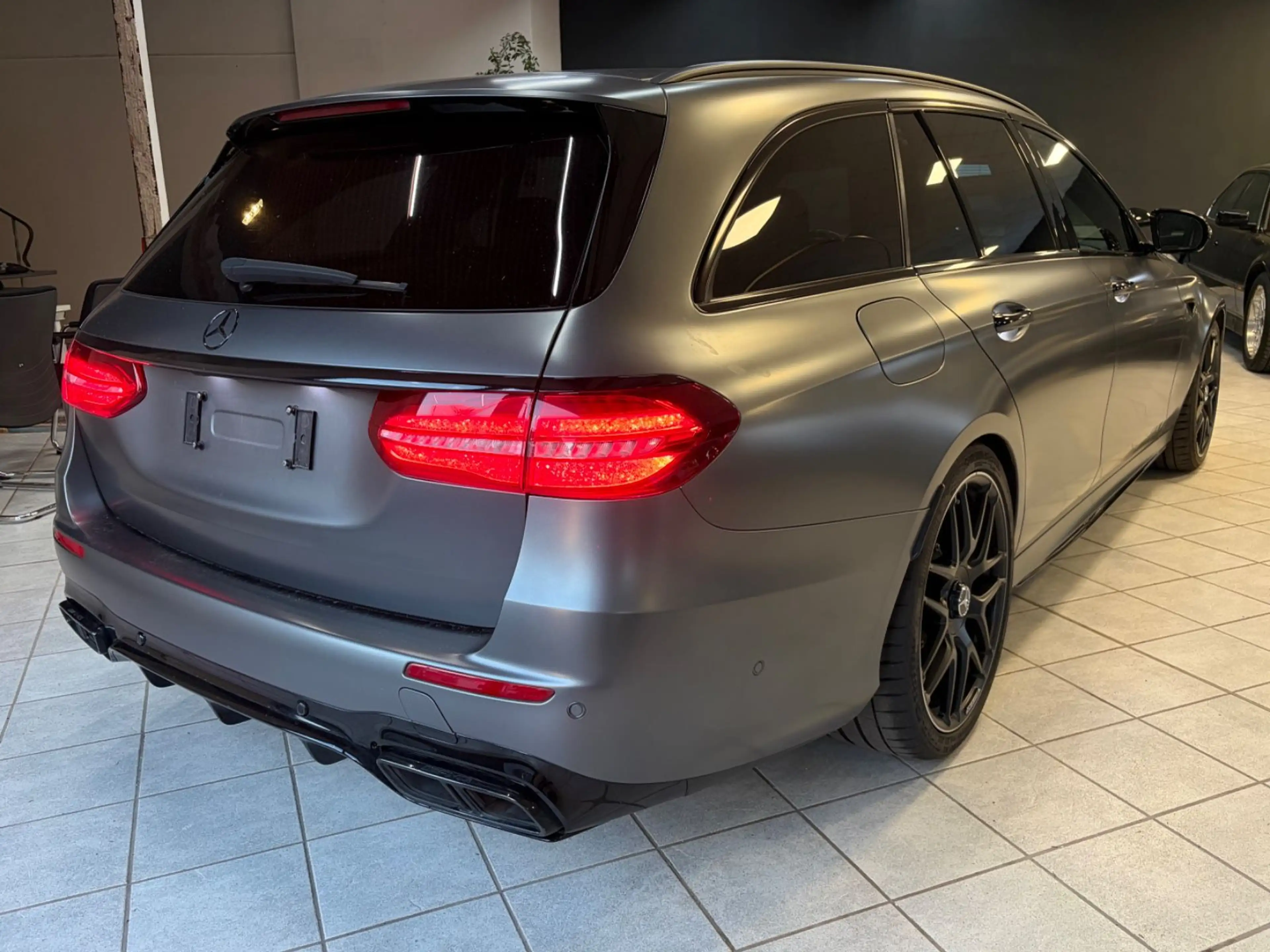 Mercedes-Benz E 63 AMG E 63 S AMG T-Modell 4Matic — photo 4