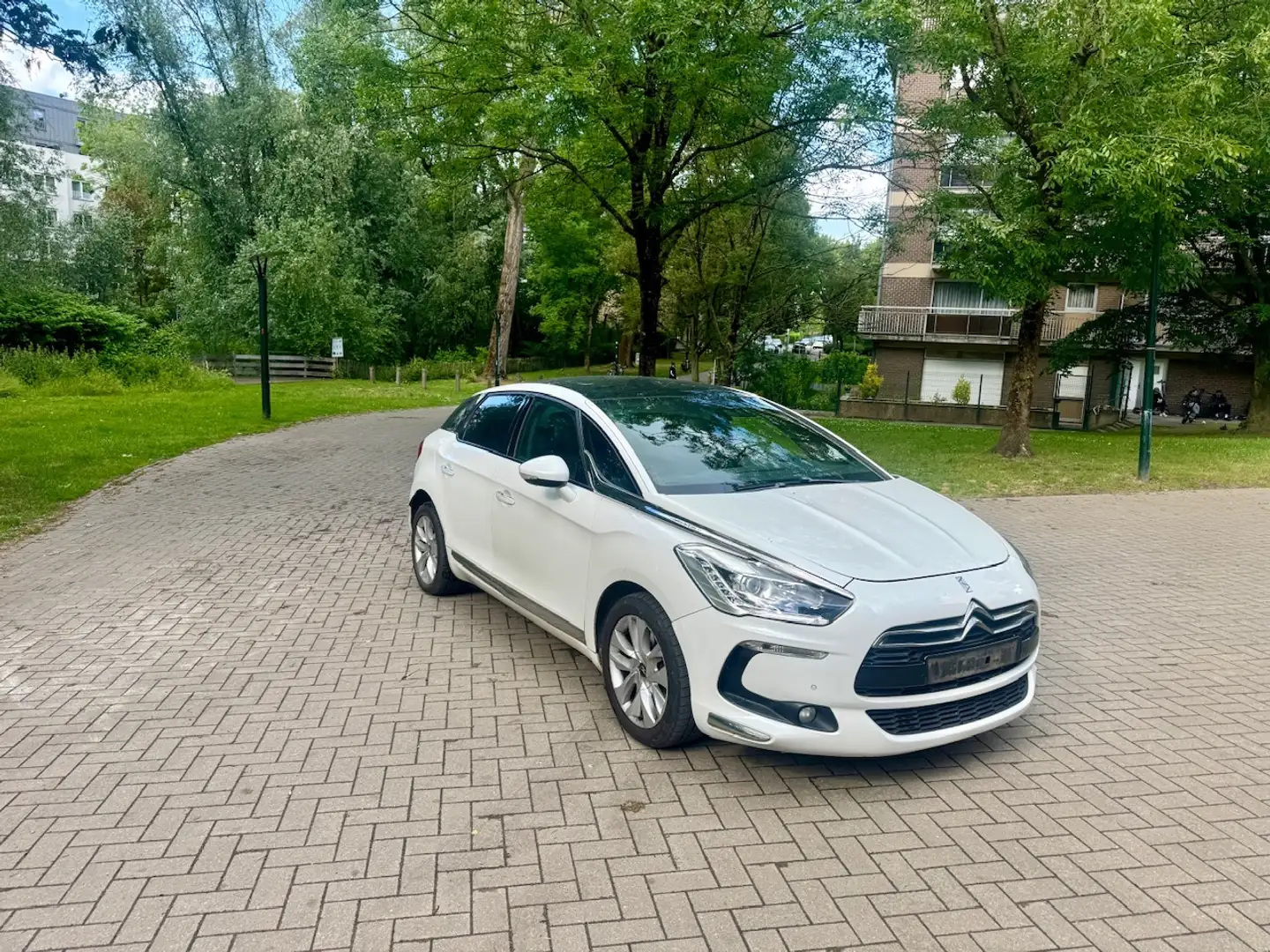 Citroen DS5 2.0 HDi Sport Chic White - 1