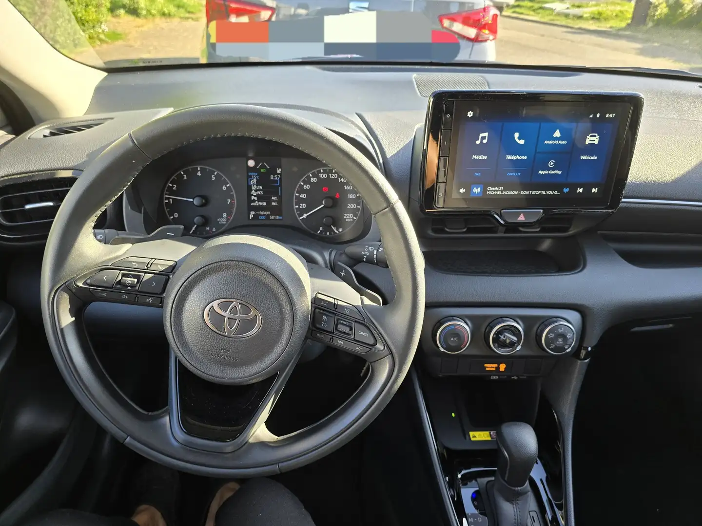 Toyota Yaris 1.5i Dual VVT-iE Iconic Plus CVT - 1