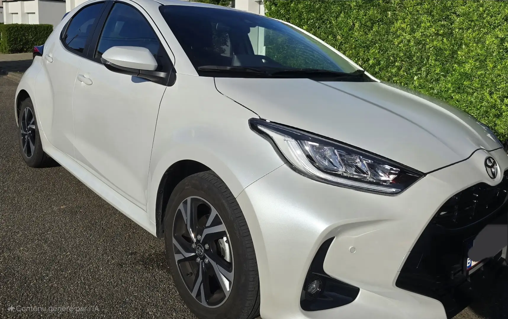 Toyota Yaris 1.5i Dual VVT-iE Iconic Plus CVT - 2