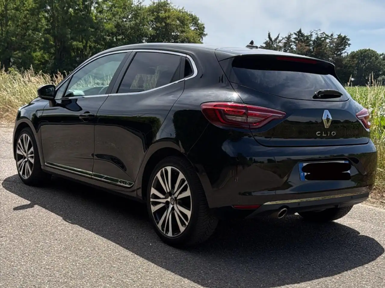 Renault Clio Citadine 3 portes — photo 2