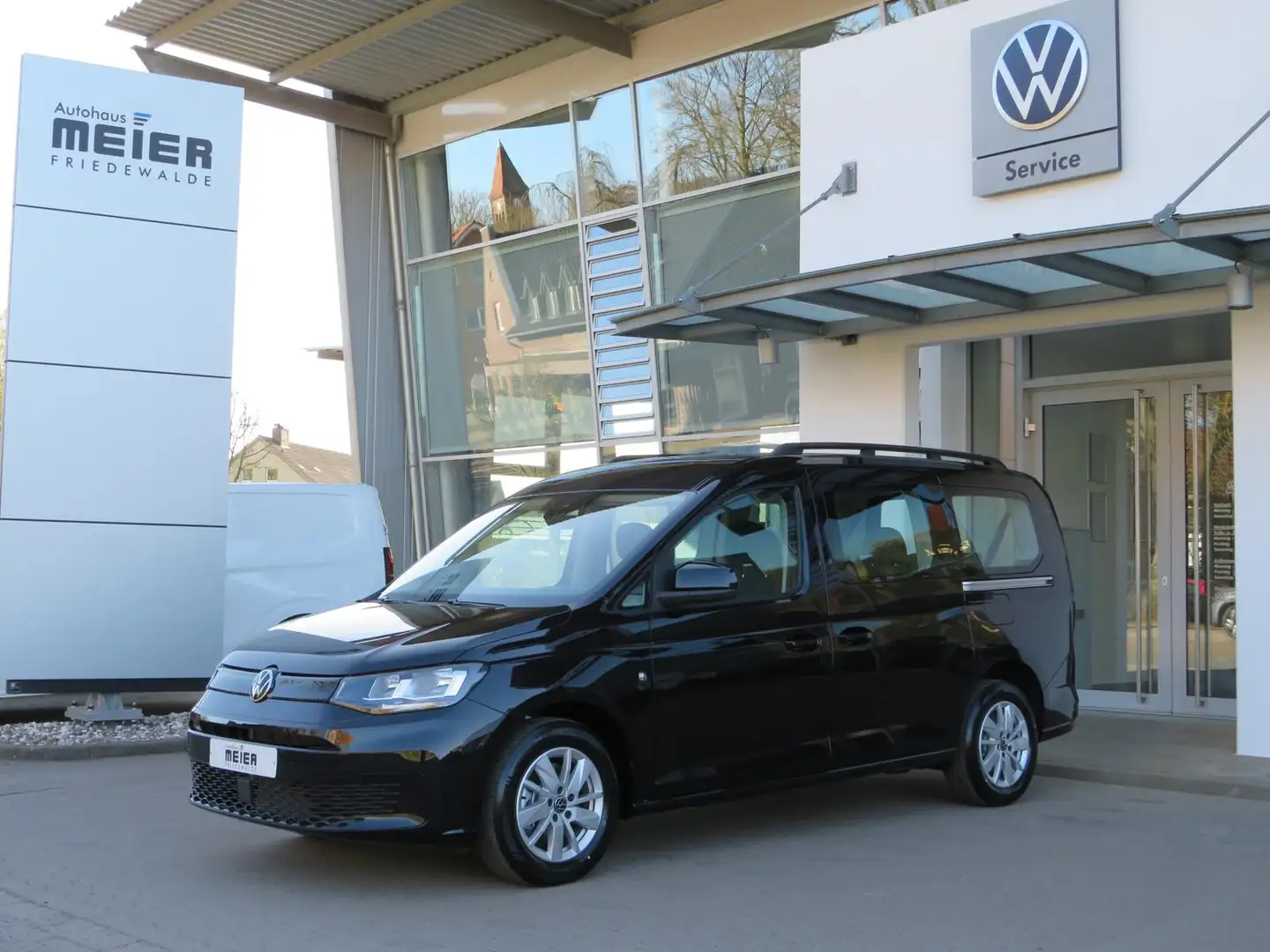 Volkswagen Caddy 1.5TSI DSG/7 Sitze/AHK Vorb. APP Schwarz - 2