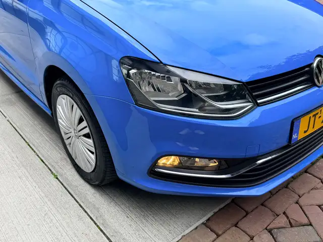 Volkswagen Polo view 11