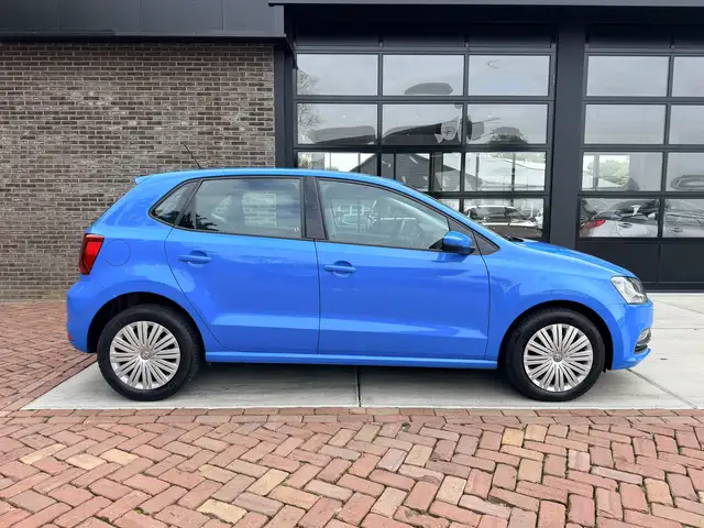 Volkswagen Polo view 6