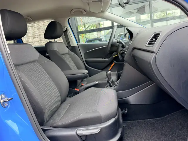 Volkswagen Polo view 12