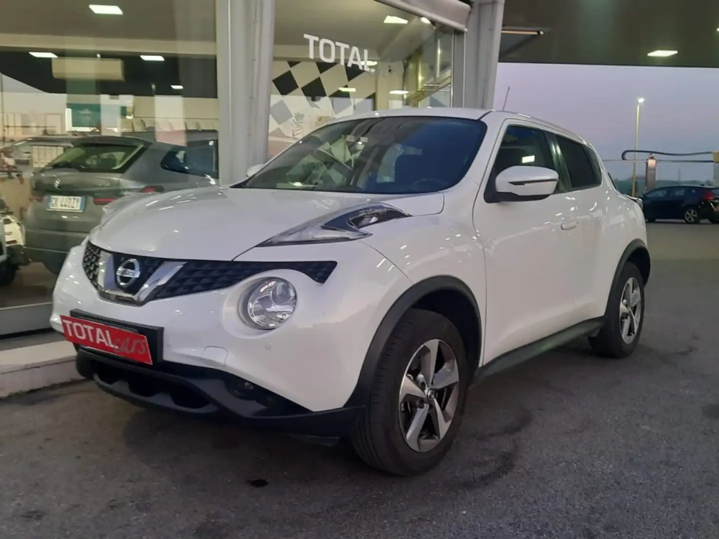 Nissan Juke 1.6 GPL Acenta UNICO PROPRIETARIO Bianco - 1