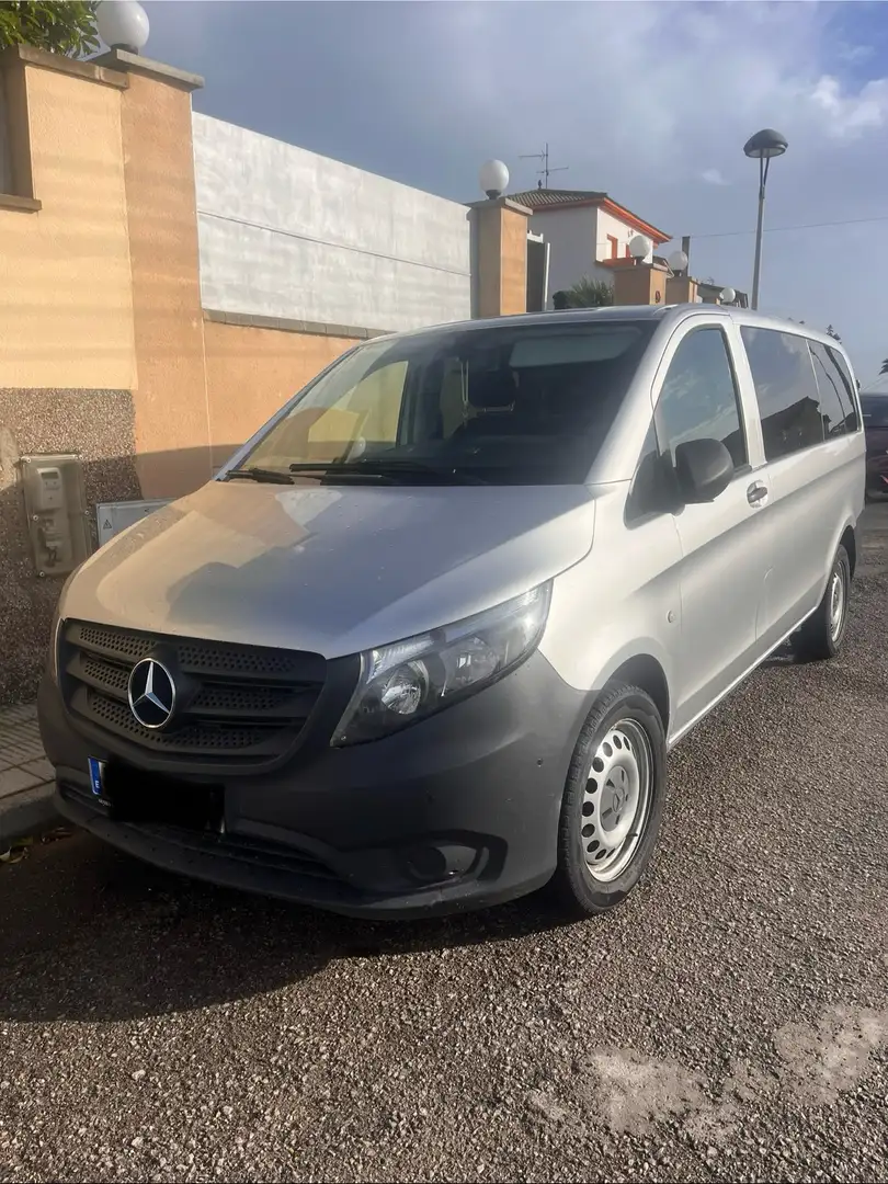 Mercedes-Benz Vito Tourer 119 CDI Select Larga Aut. 4x4 Gris - 1